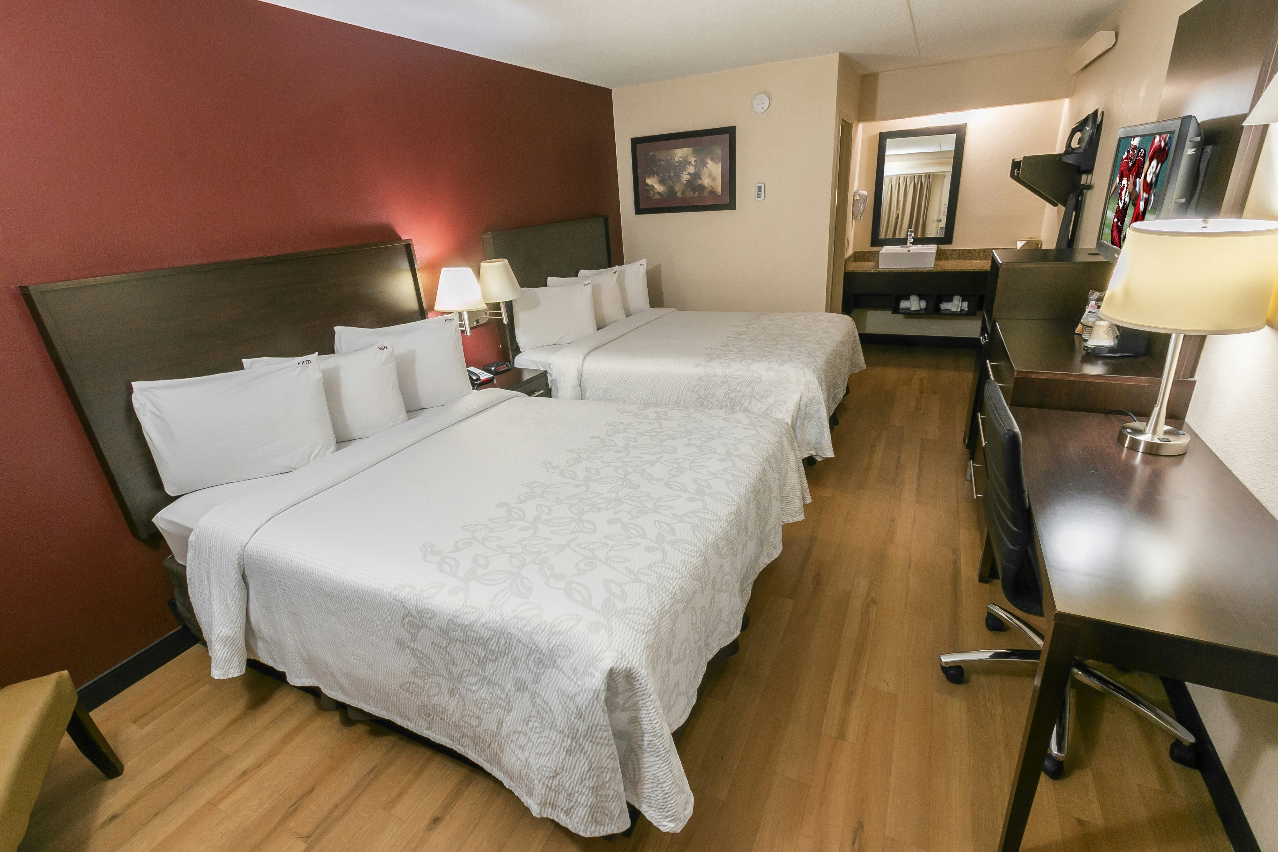 Deluxe 2 Full Beds Smoke Free