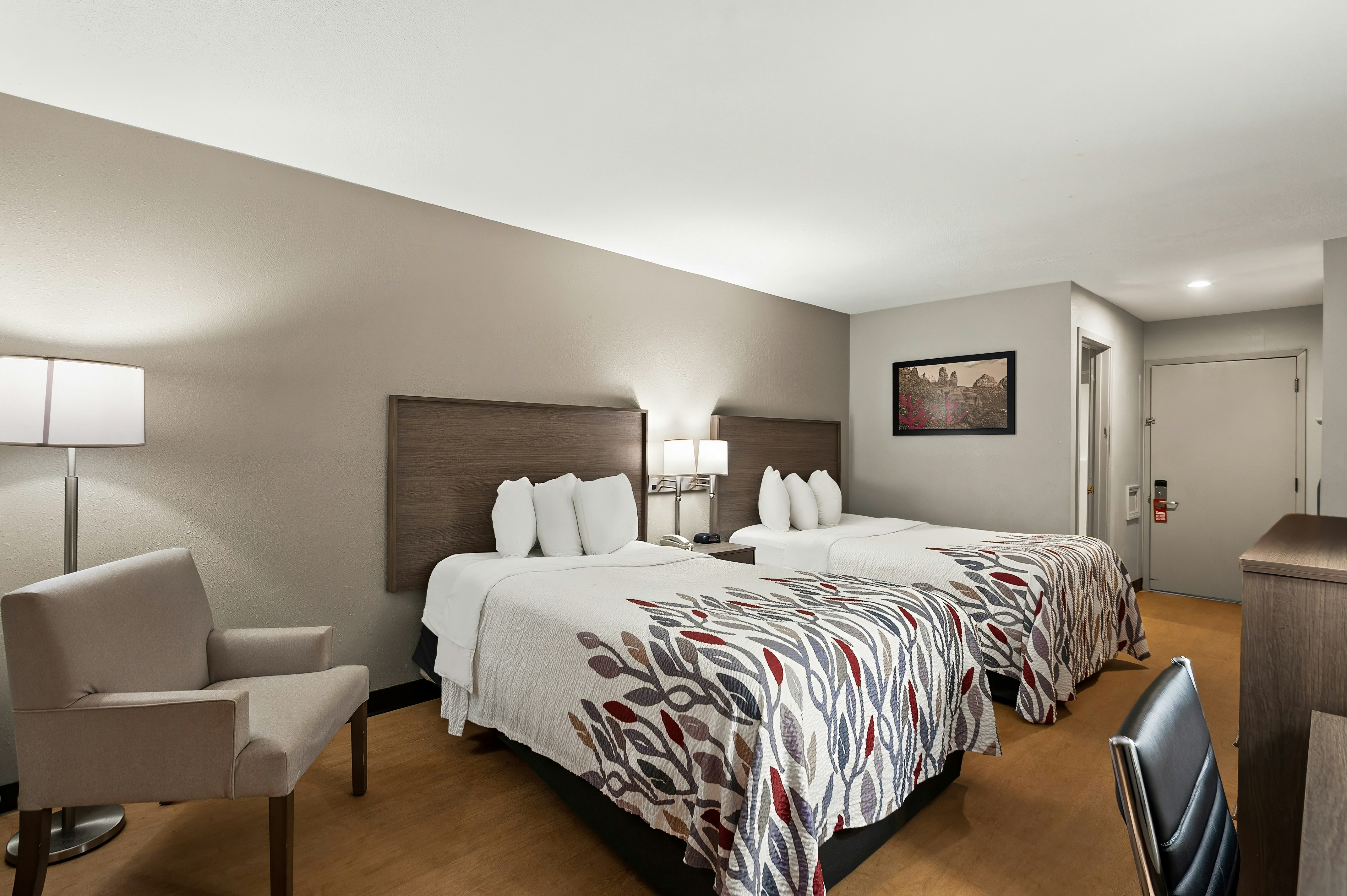 Deluxe 2 Full Beds Smoke Free