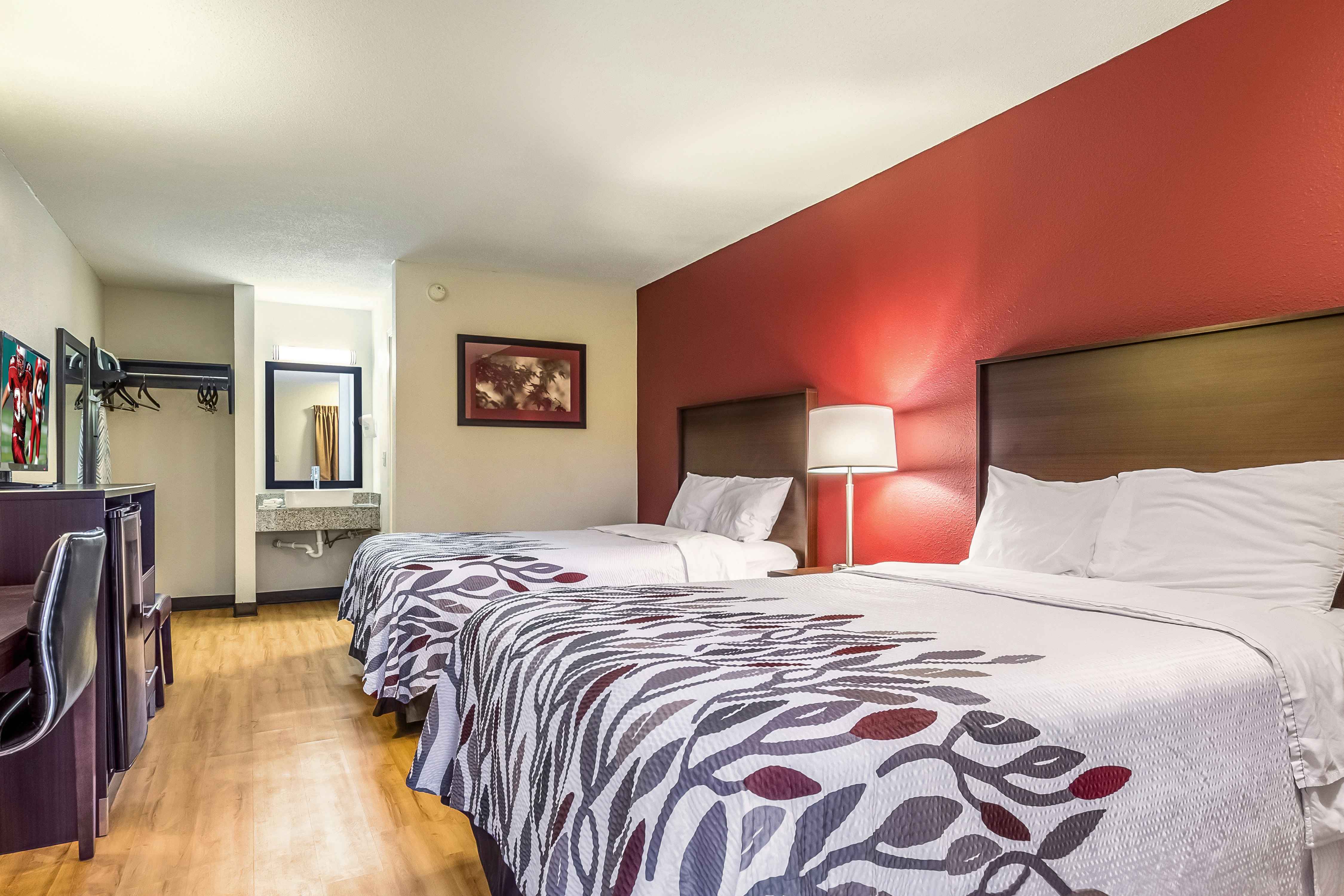 Deluxe 2 Full Beds Non-Smoking