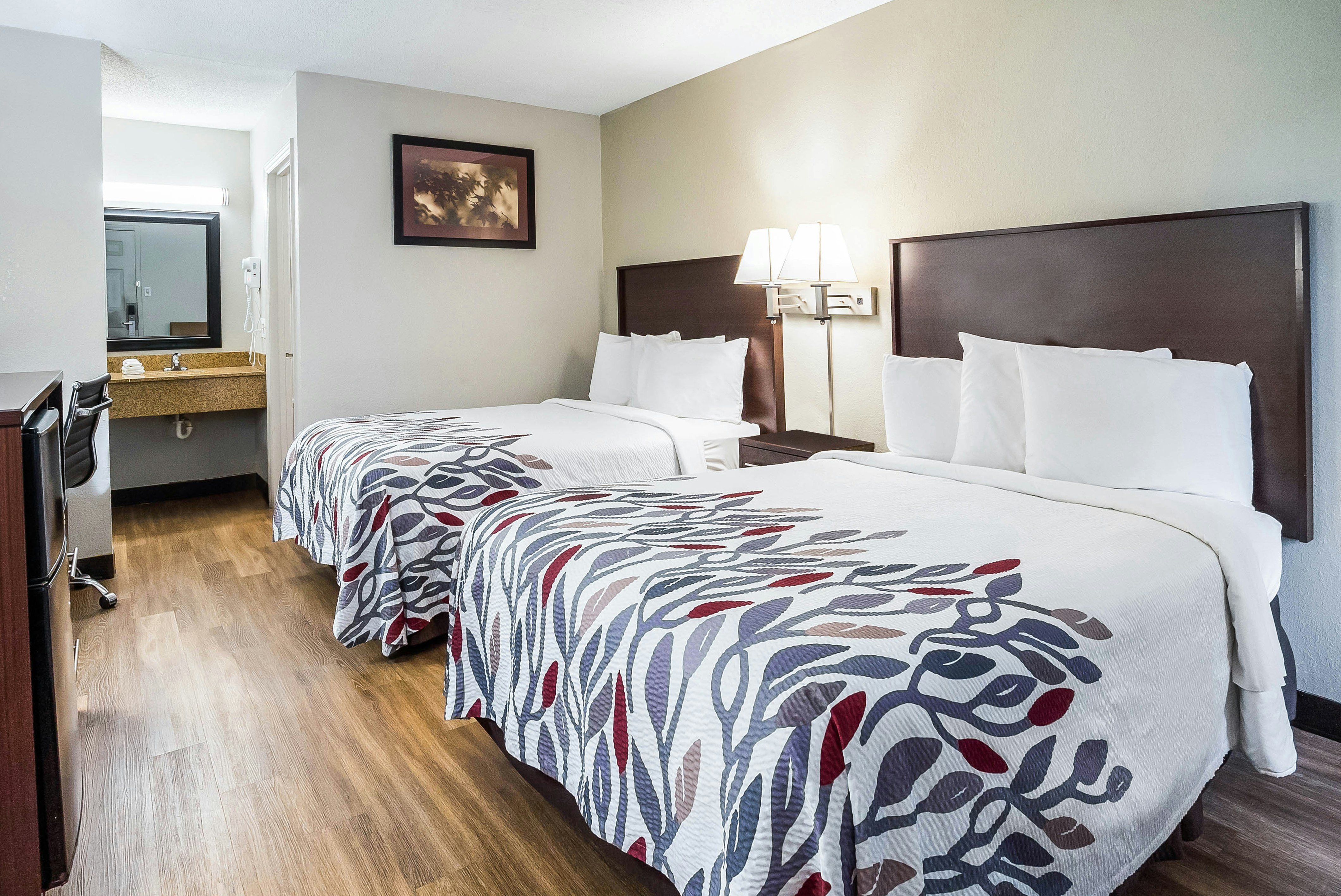 Deluxe 2 Full Beds Smoke Free