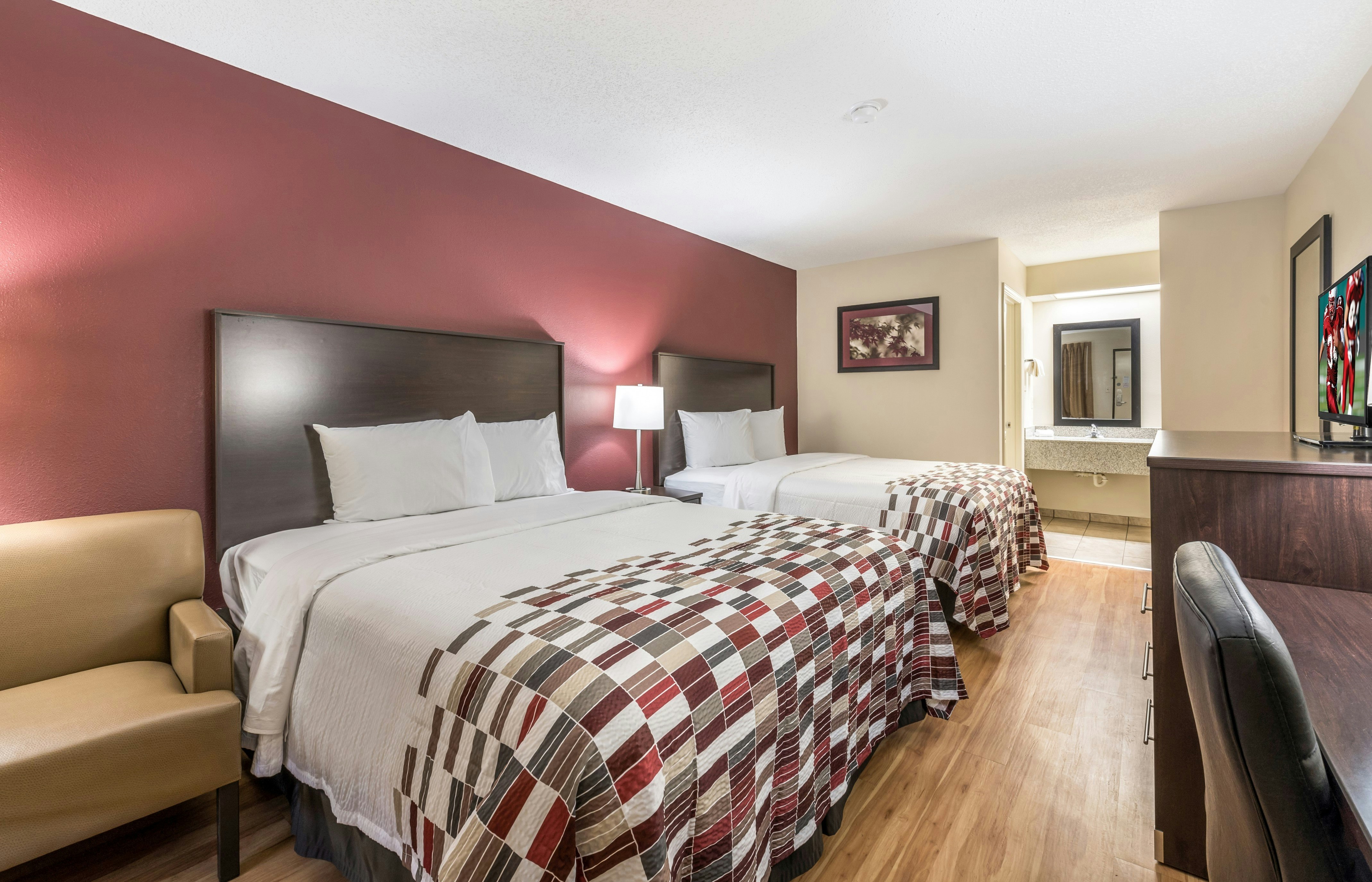 Deluxe 2 Full Beds Non-Smoking