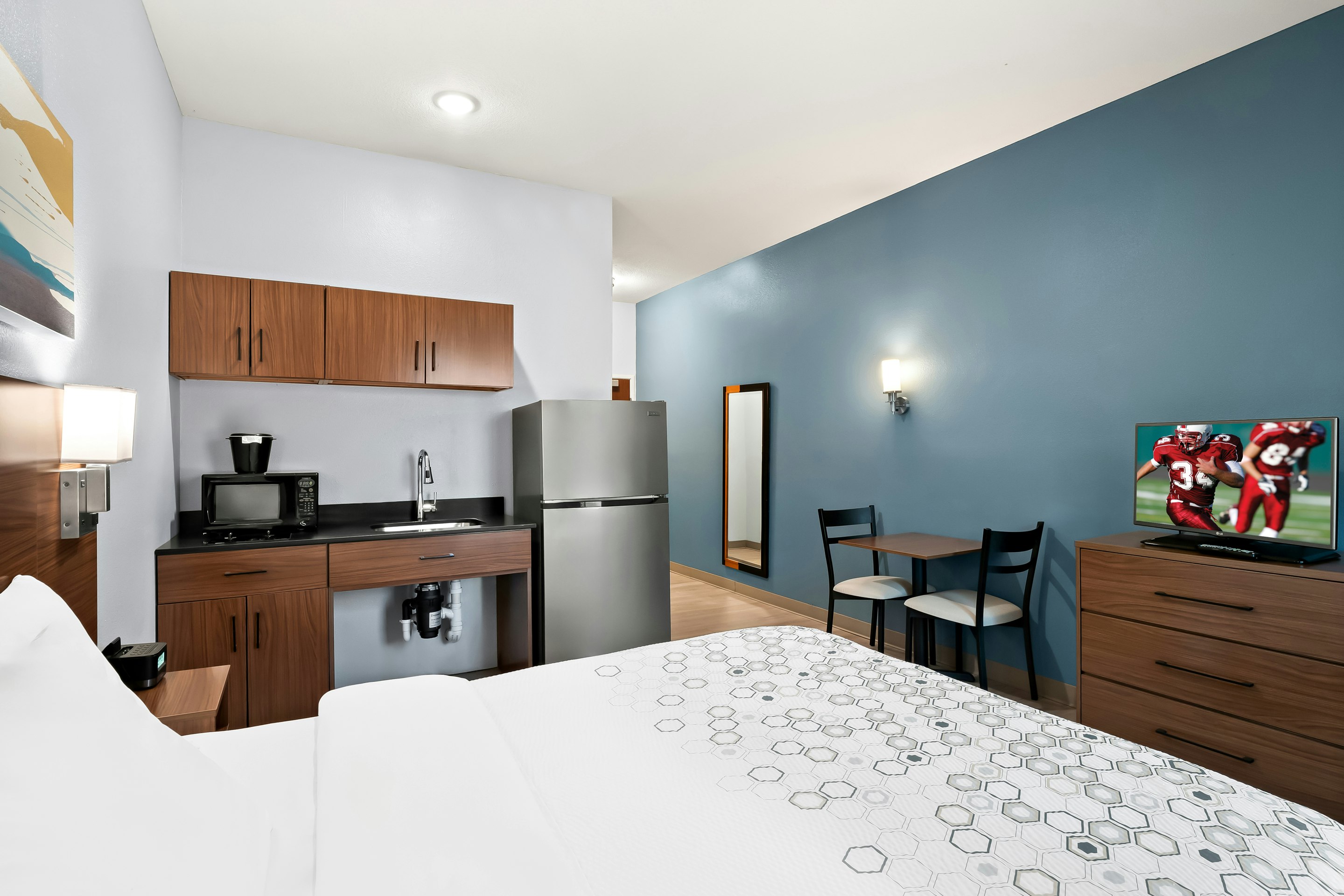 HomeTowne Studios East Lansing – Okemos