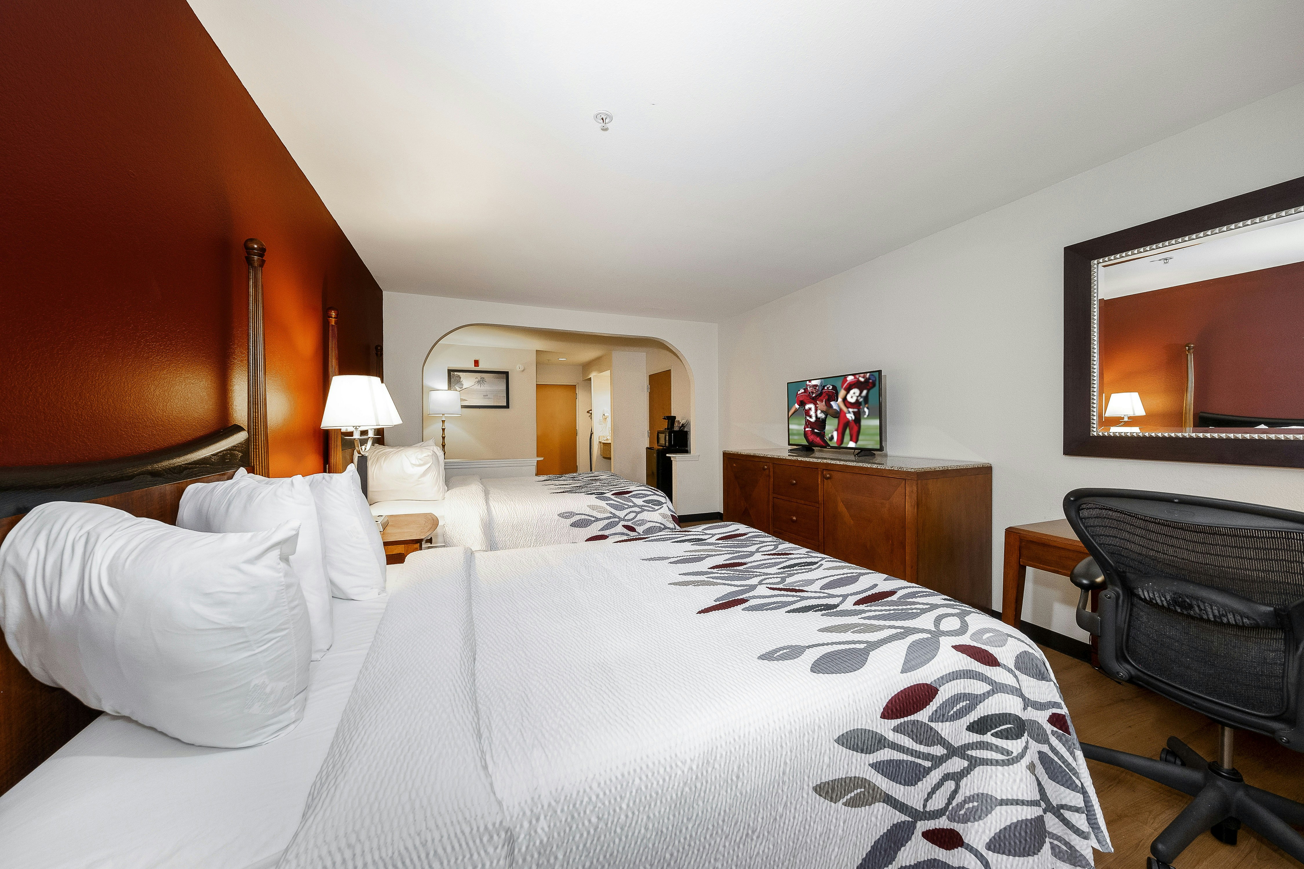 Deluxe 2 Full Beds with Kitchenette Non-Smoking