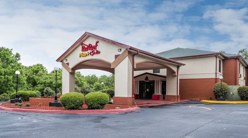 Red Roof PLUS+ Suites Opelika