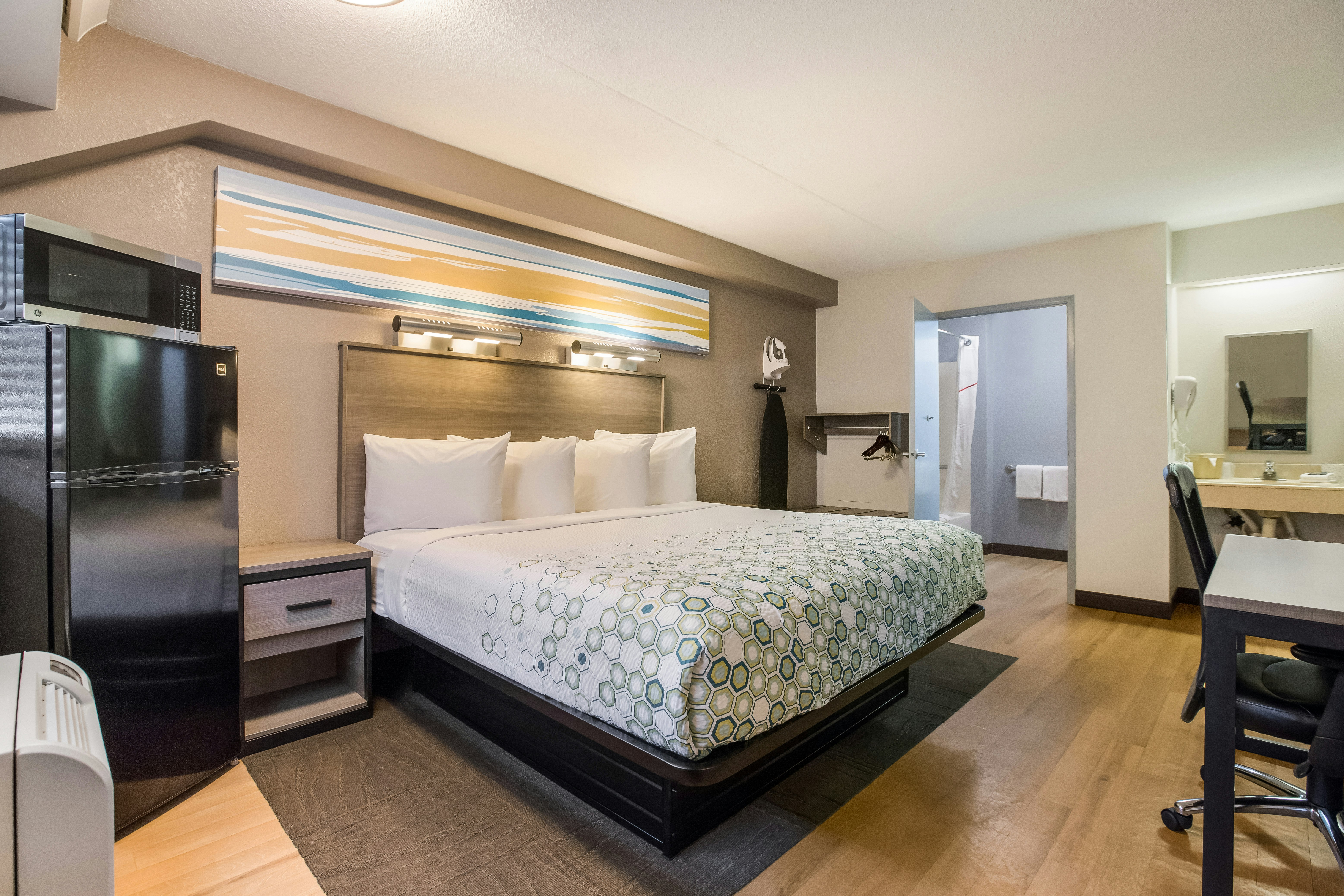 HomeTowne Studios Princeton – Ewing/ Lawrenceville