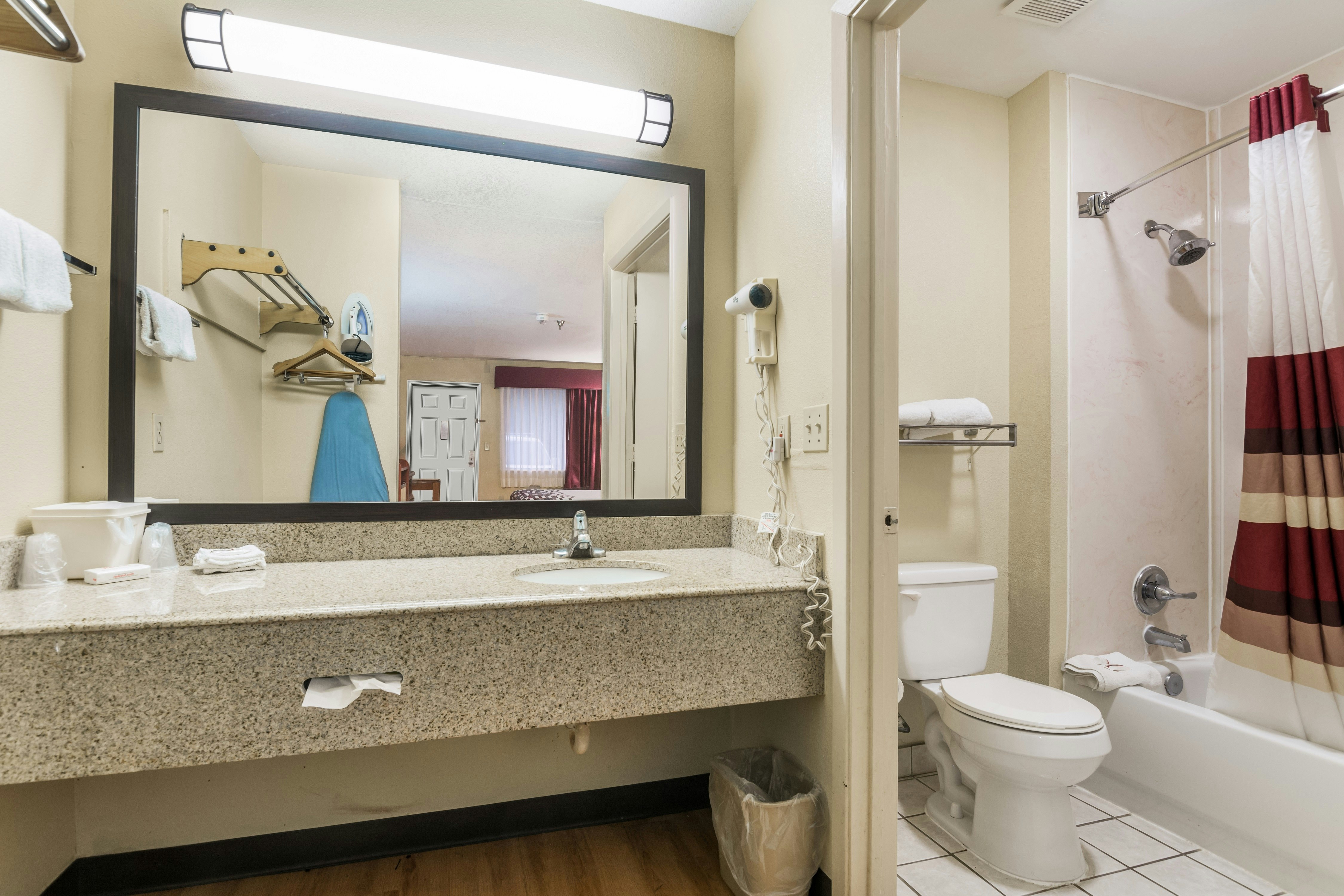 Red Roof Inn Conroe North – Willis