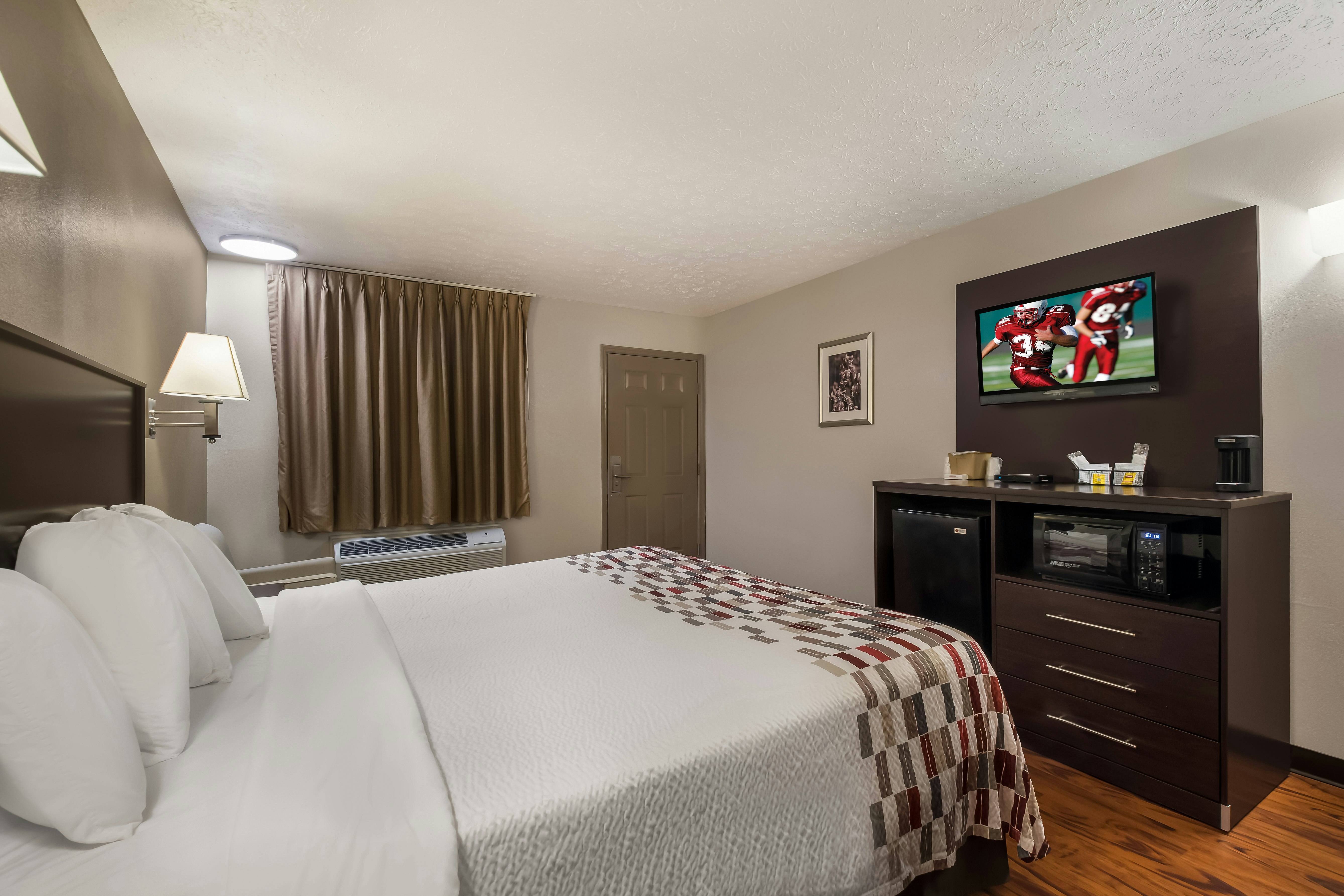 Red Roof Inn Crossville