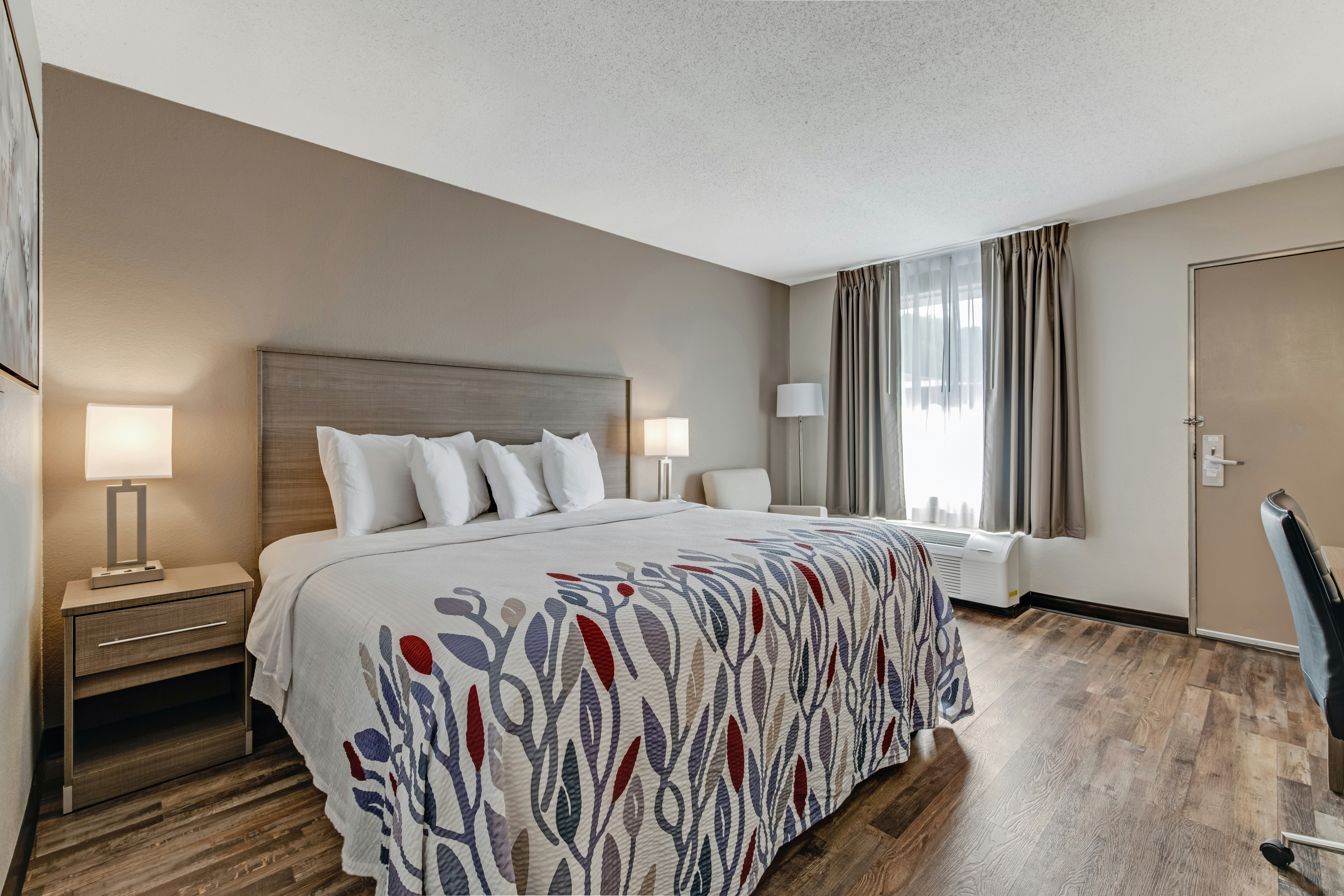 Red Roof Inn Suites Wilkesboro