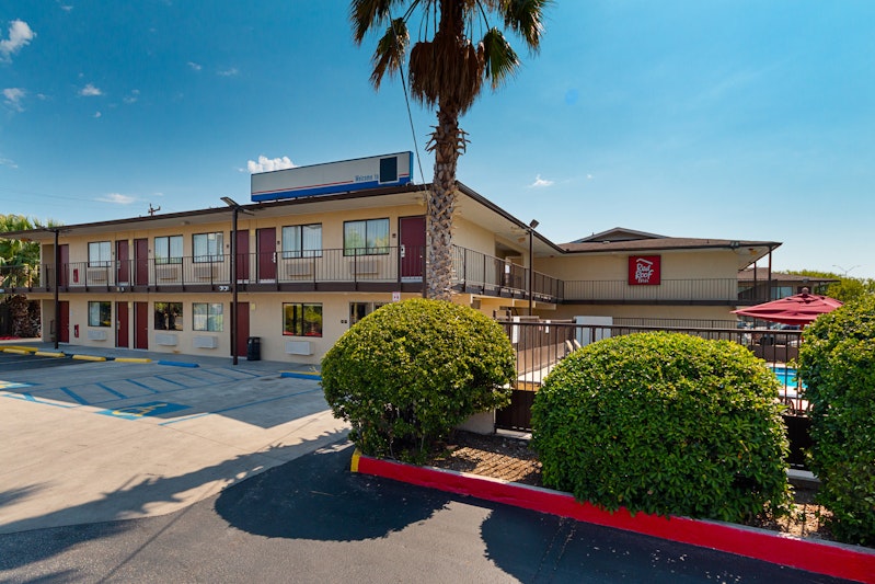 Red Roof Inn San Antonio E – Frost Bank Center