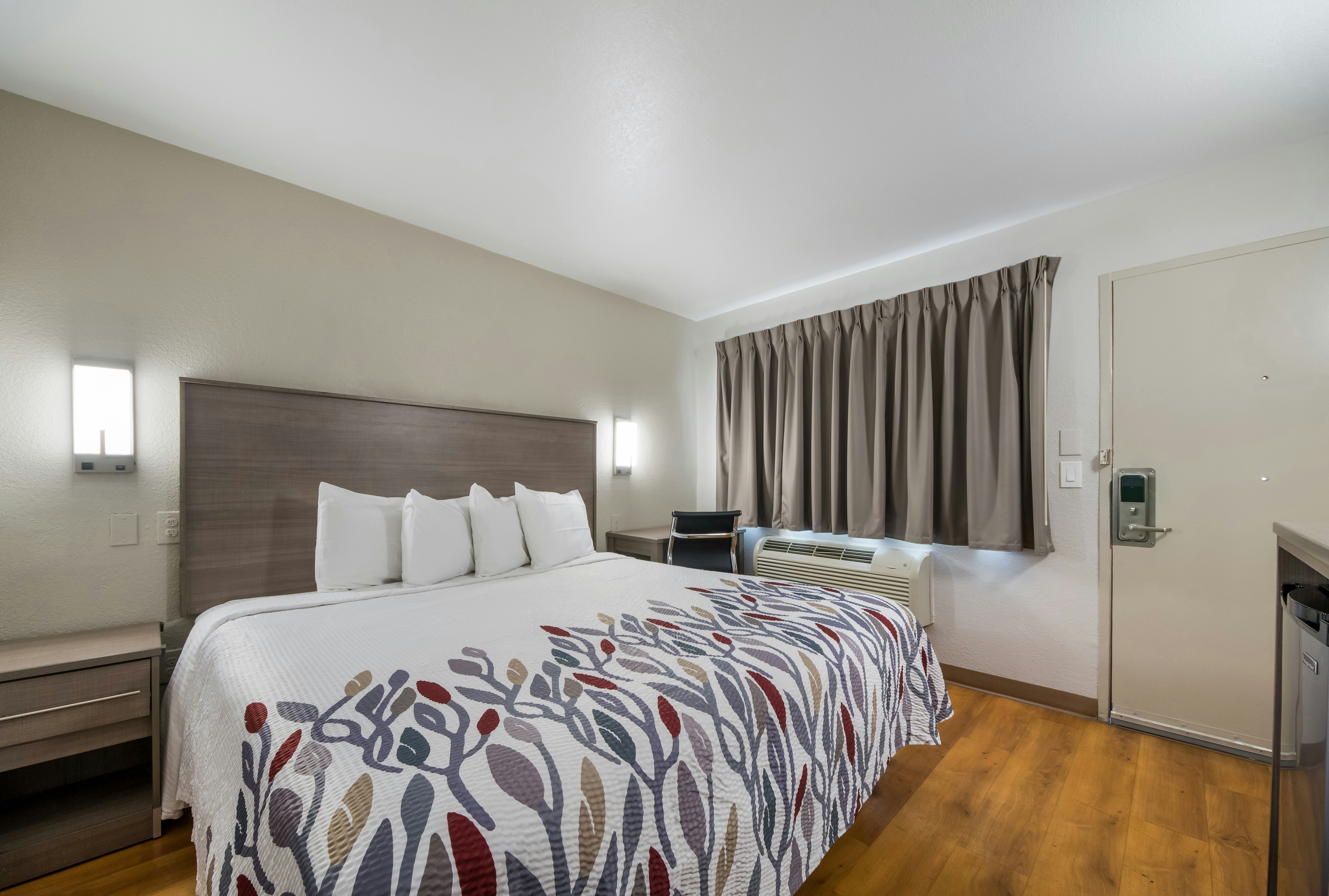 Red Roof Inn San Antonio E – Frost Bank Center