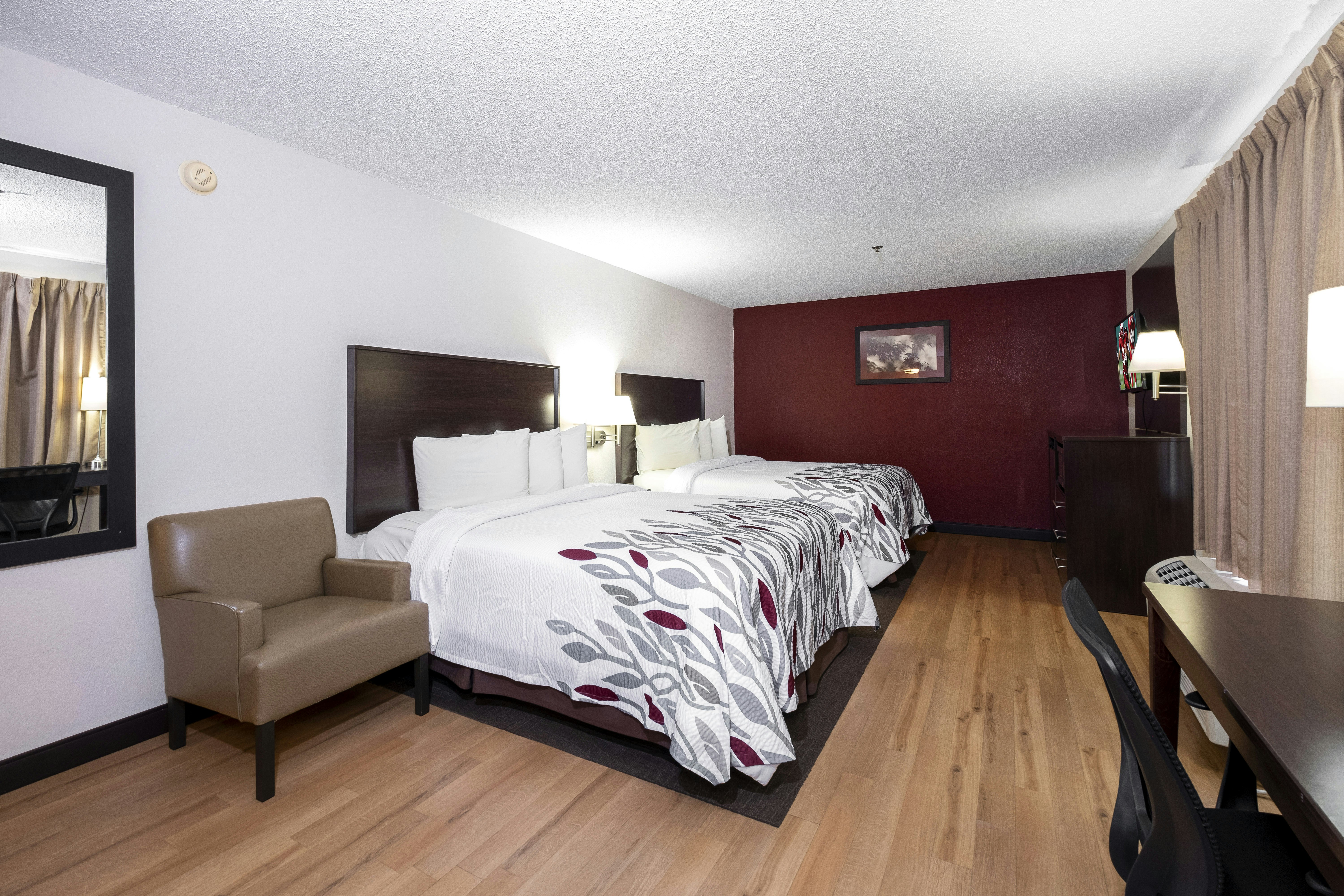 ADA Deluxe 2 Queen Beds Non-Smoking