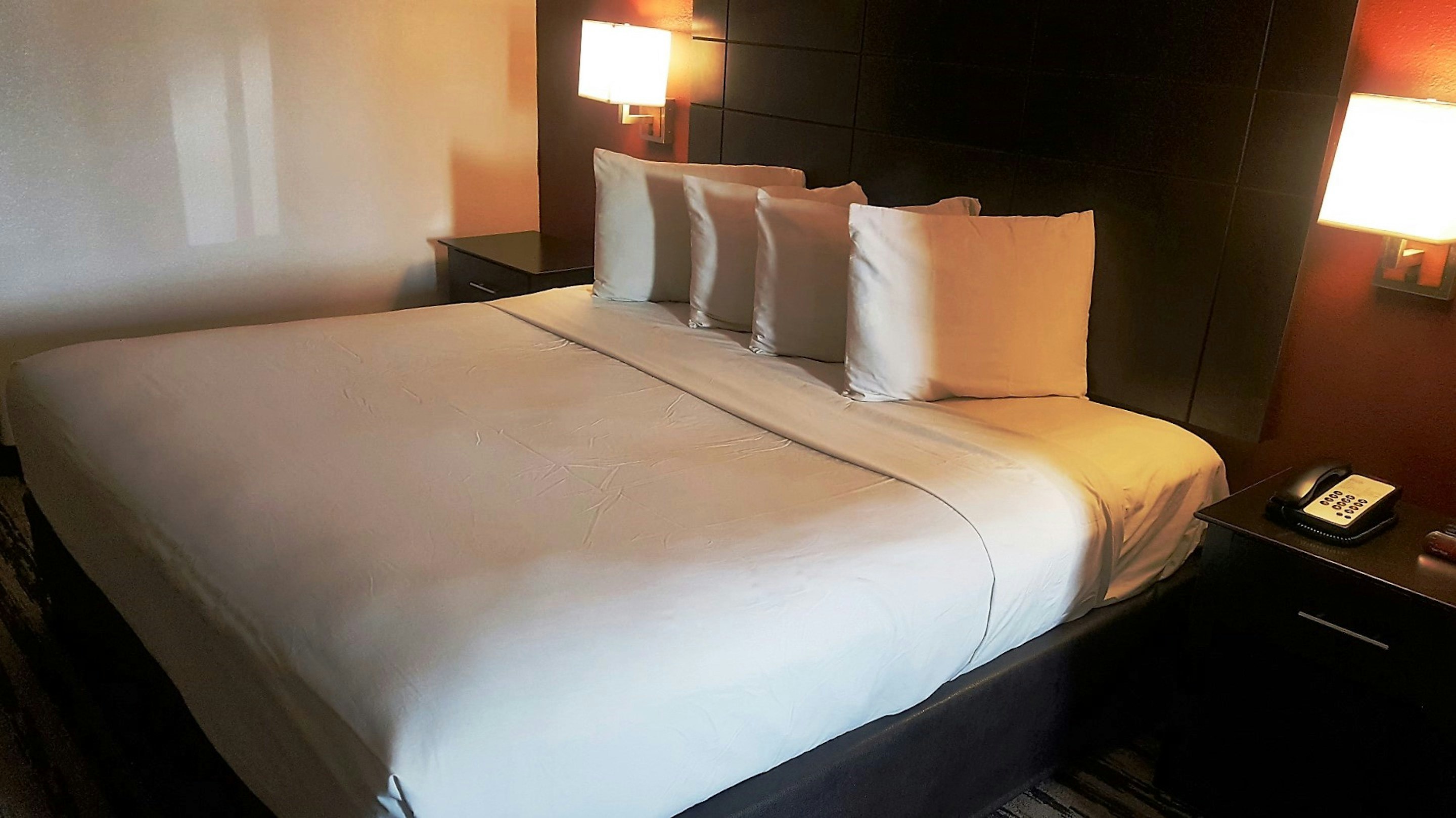 Red Roof Inn Suites Houston – Humble/IAH Airport