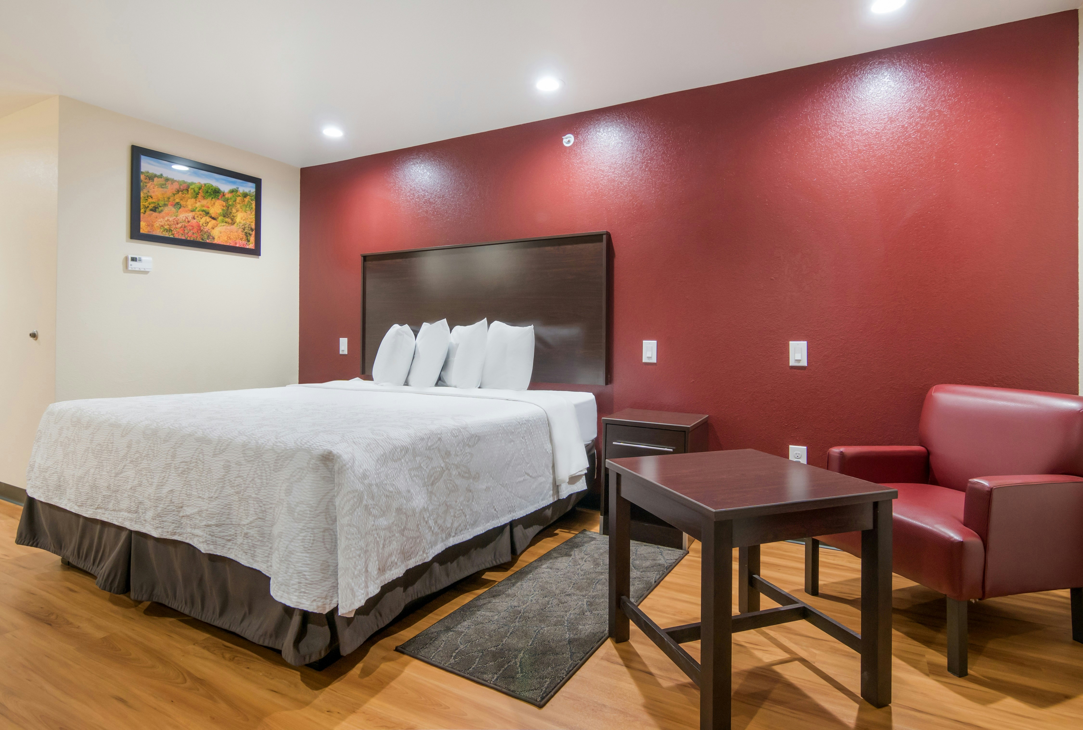 Red Roof PLUS+ Fort Worth – Burleson
