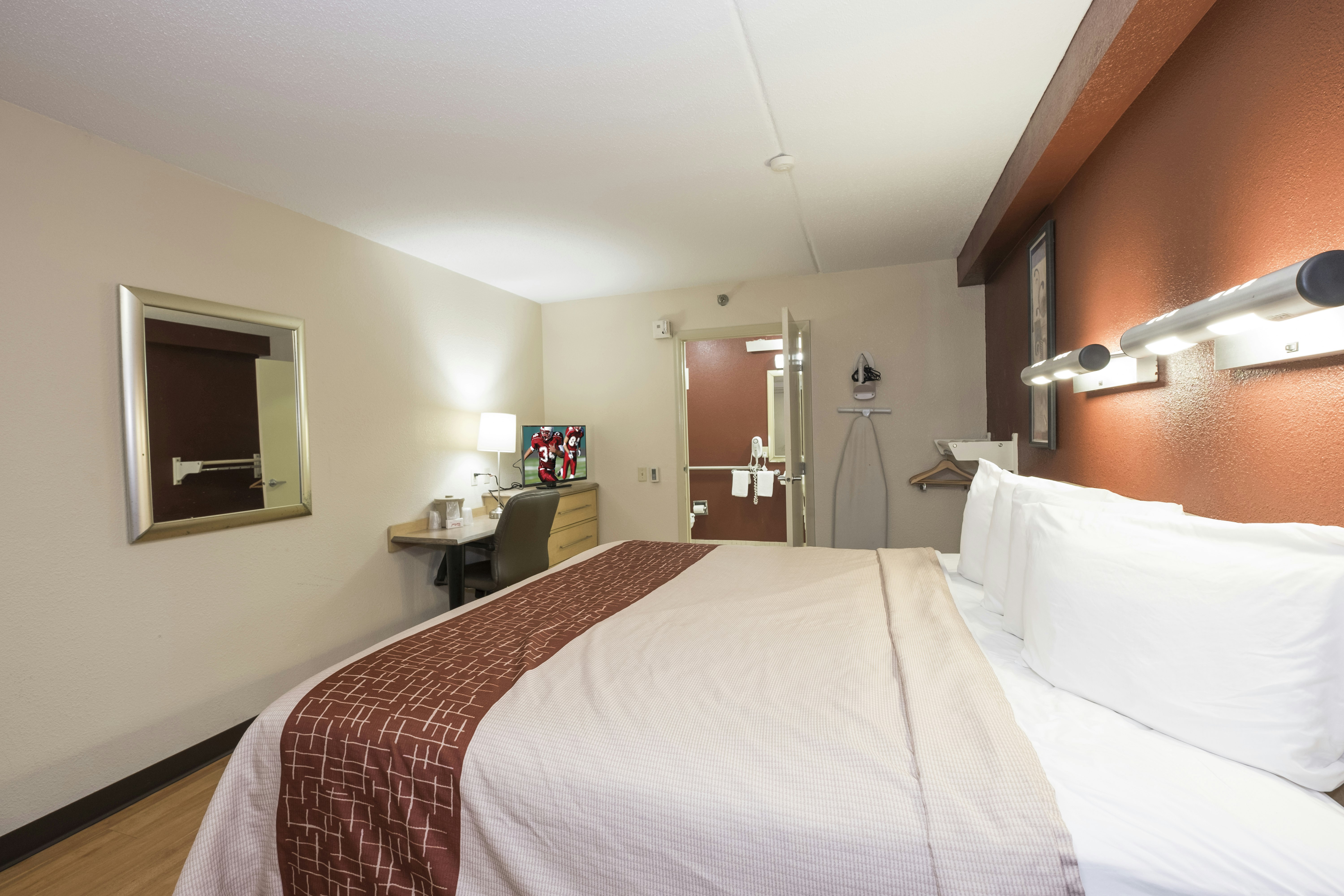 Red Roof Inn Cincinnati – Sharonville