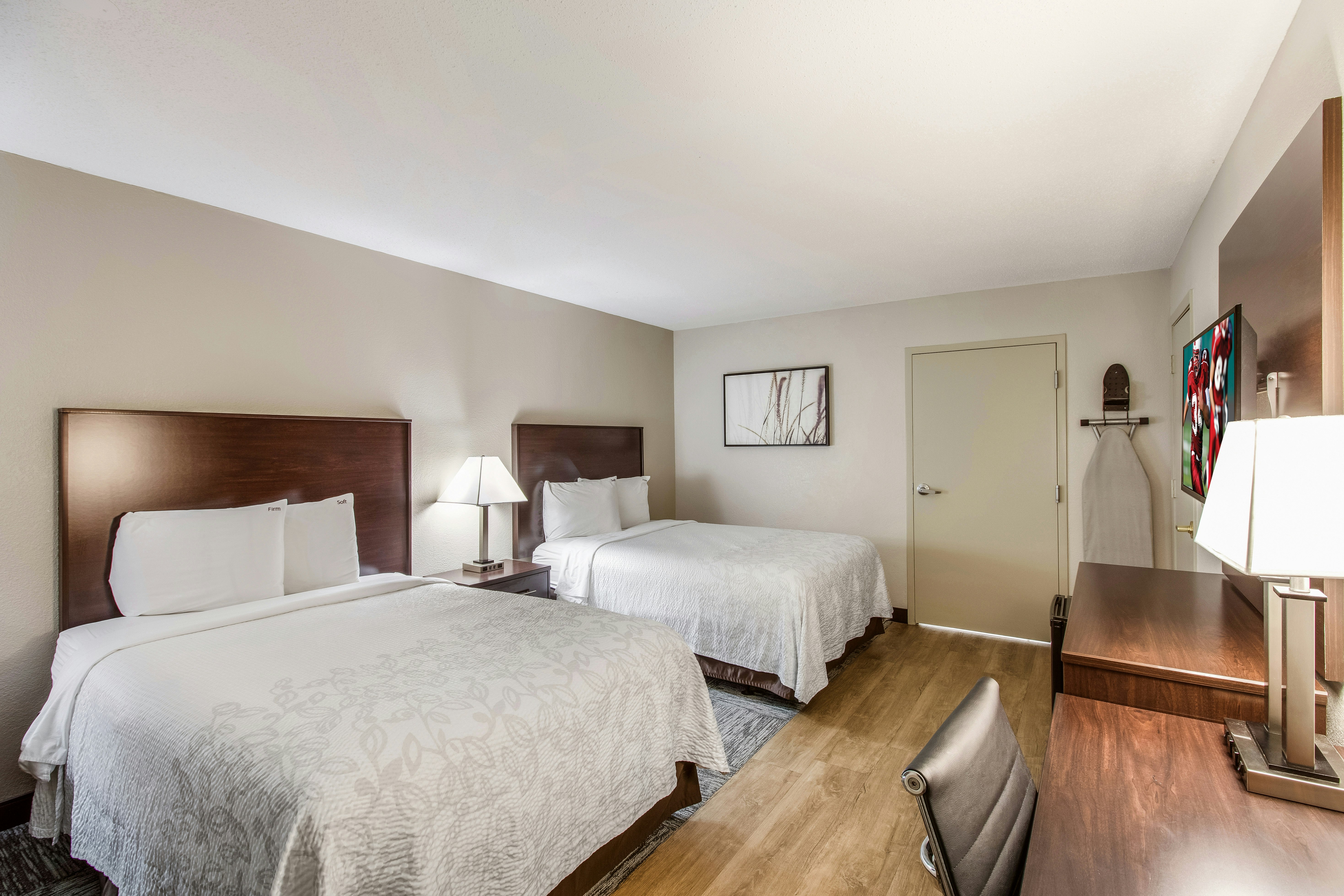 Red Roof PLUS+ Dallas – Addison