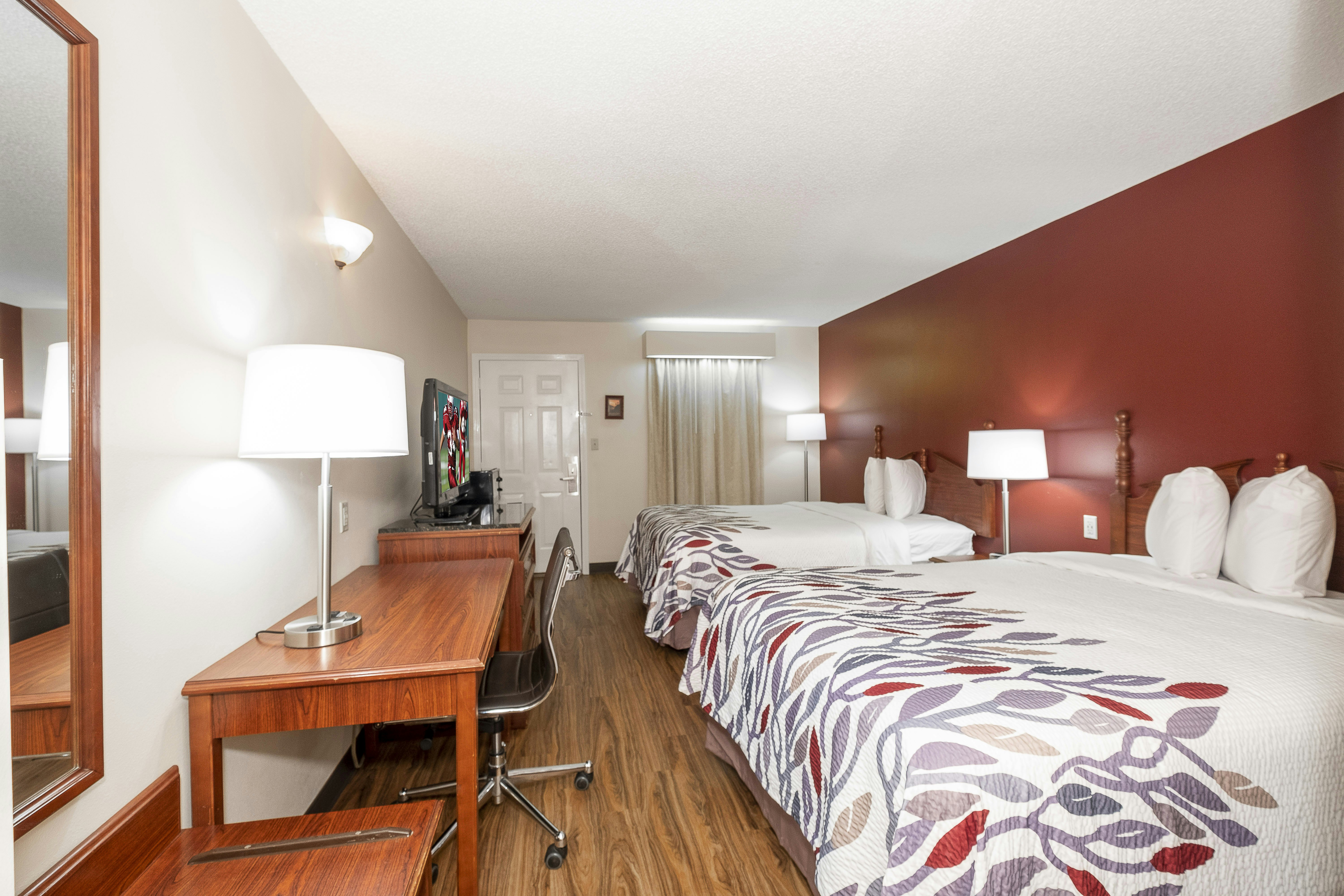 Deluxe 2 Full Beds Non-Smoking