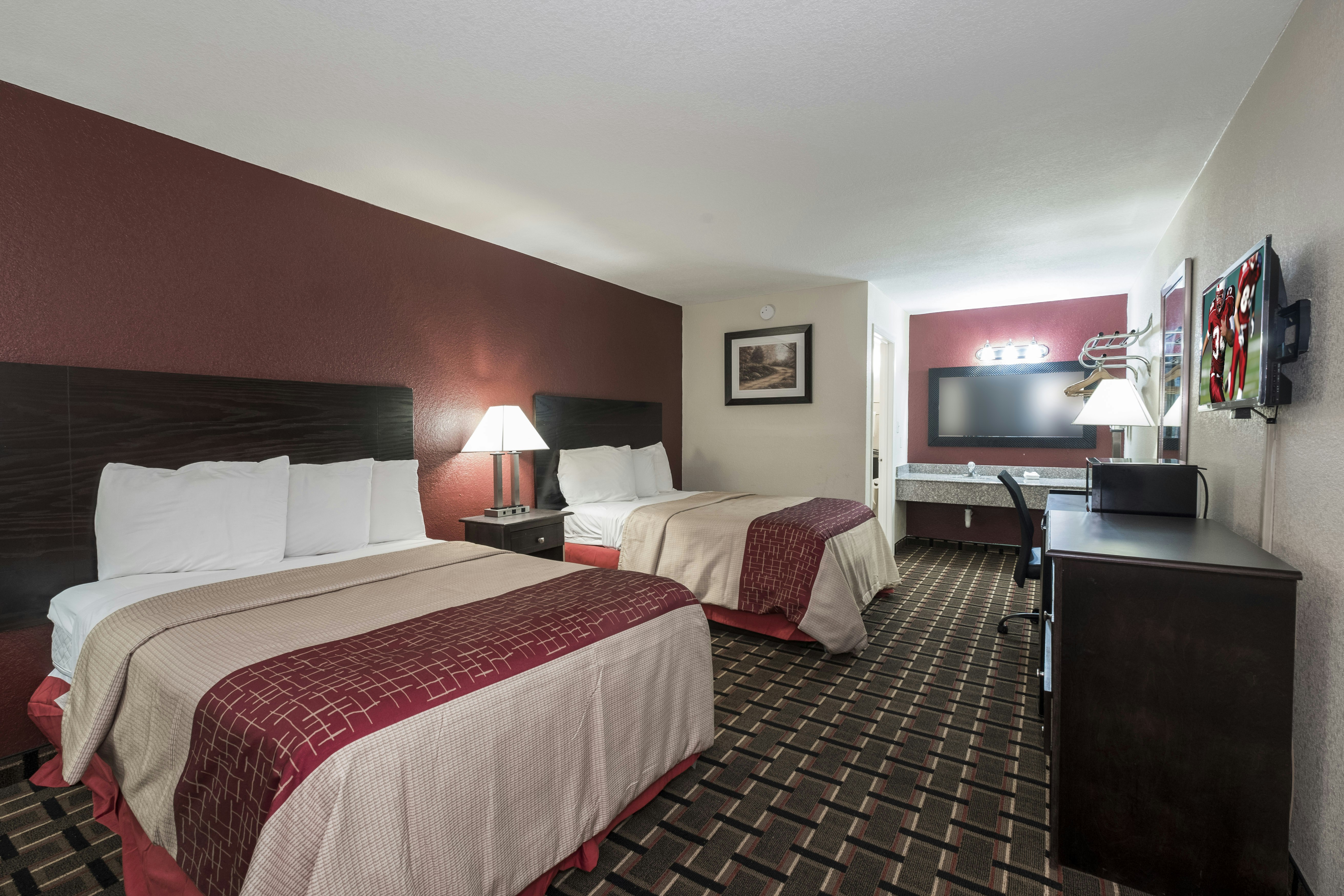 Deluxe 2 Full Beds Non-Smoking