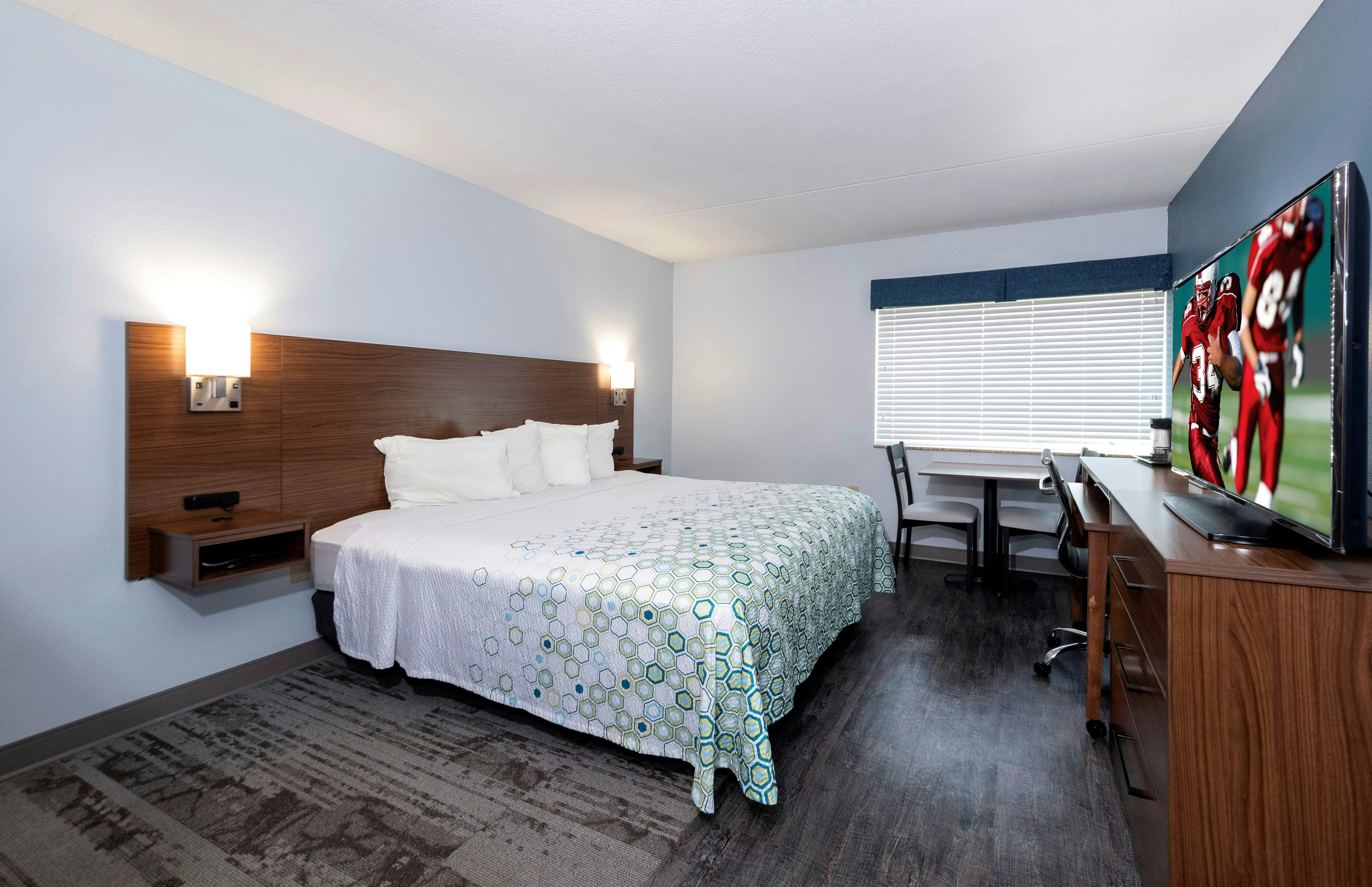 HomeTowne Studios Wilmington – New Castle
