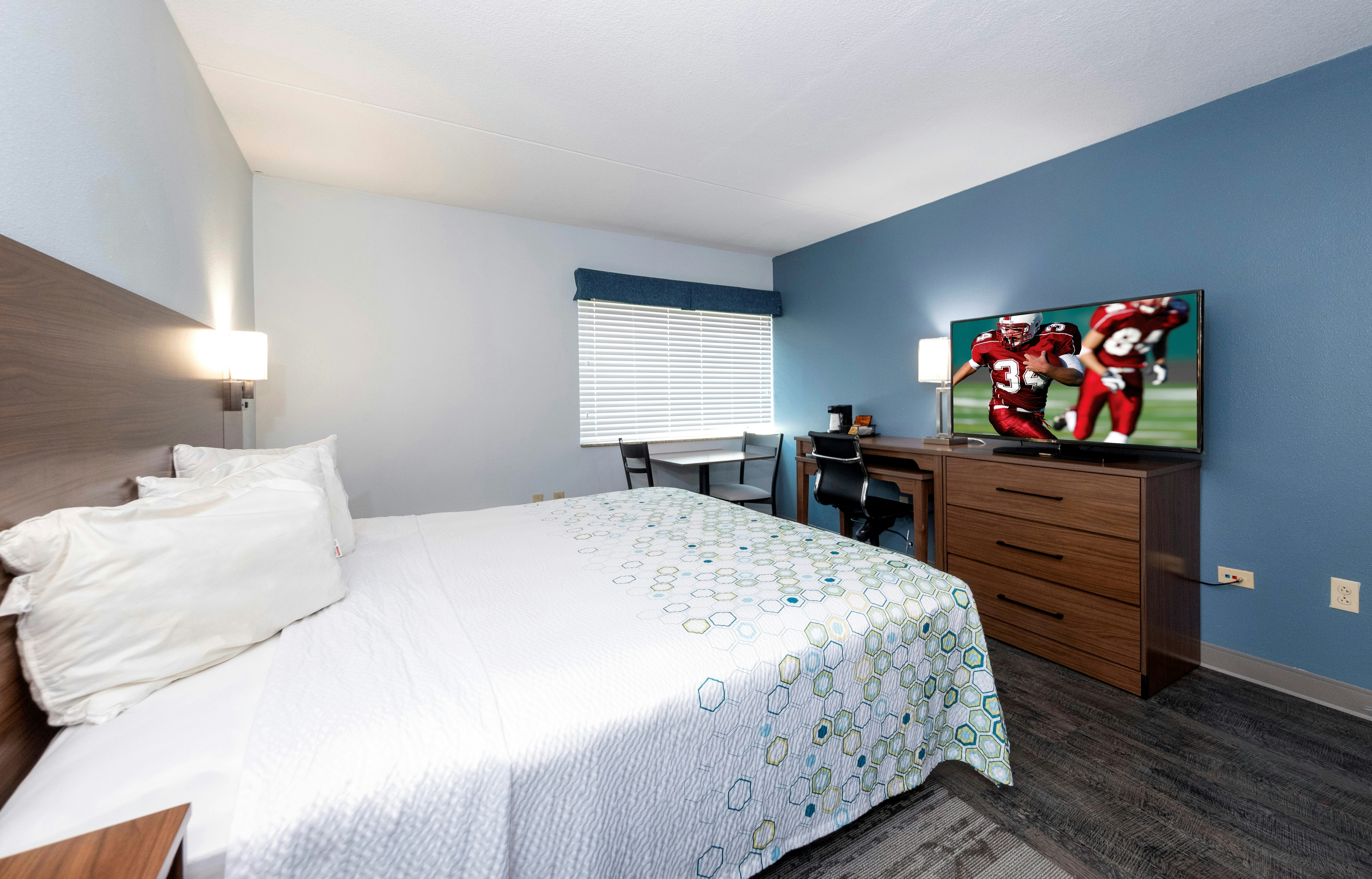 HomeTowne Studios Wilmington – New Castle
