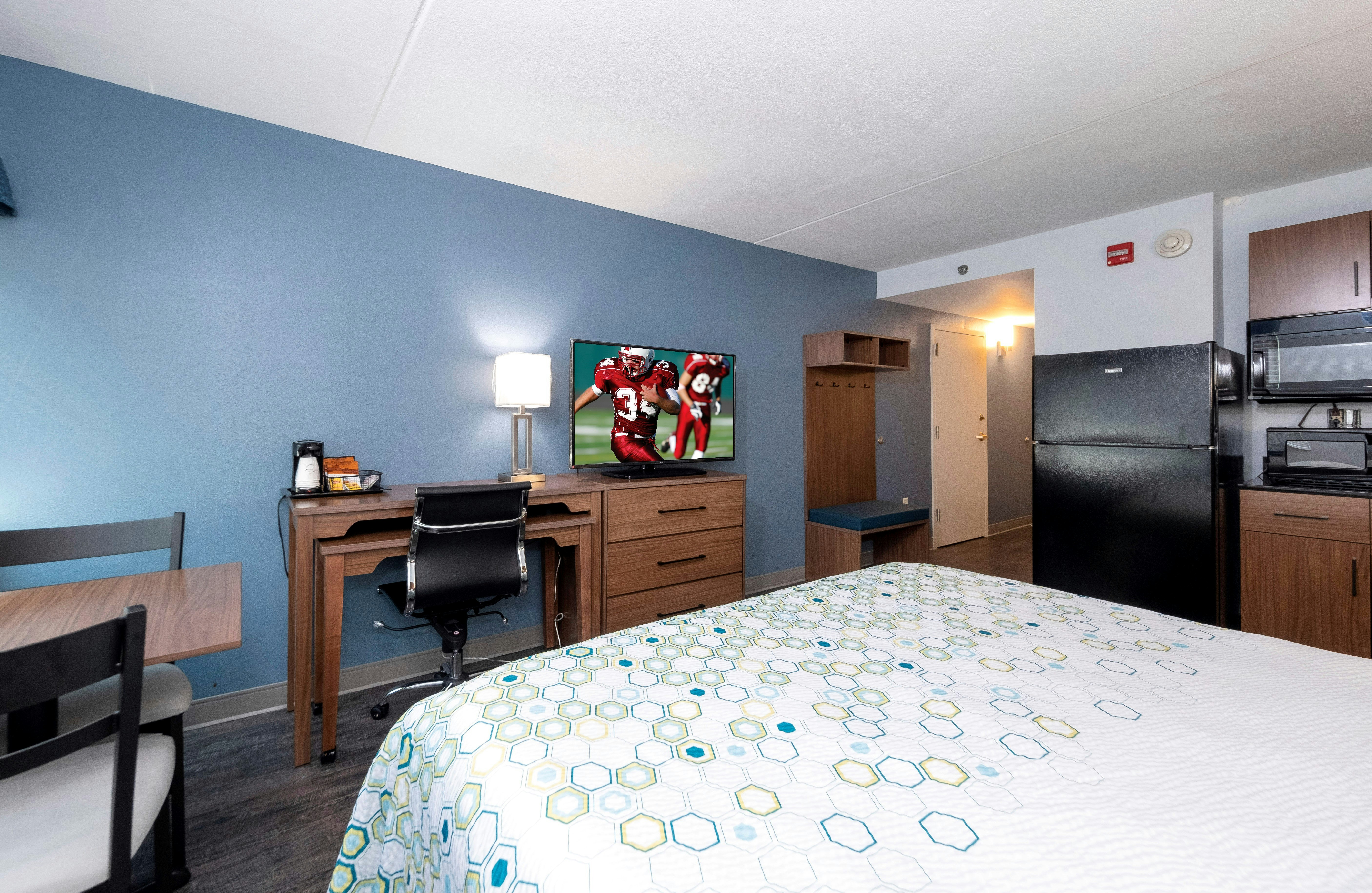 HomeTowne Studios Wilmington – New Castle
