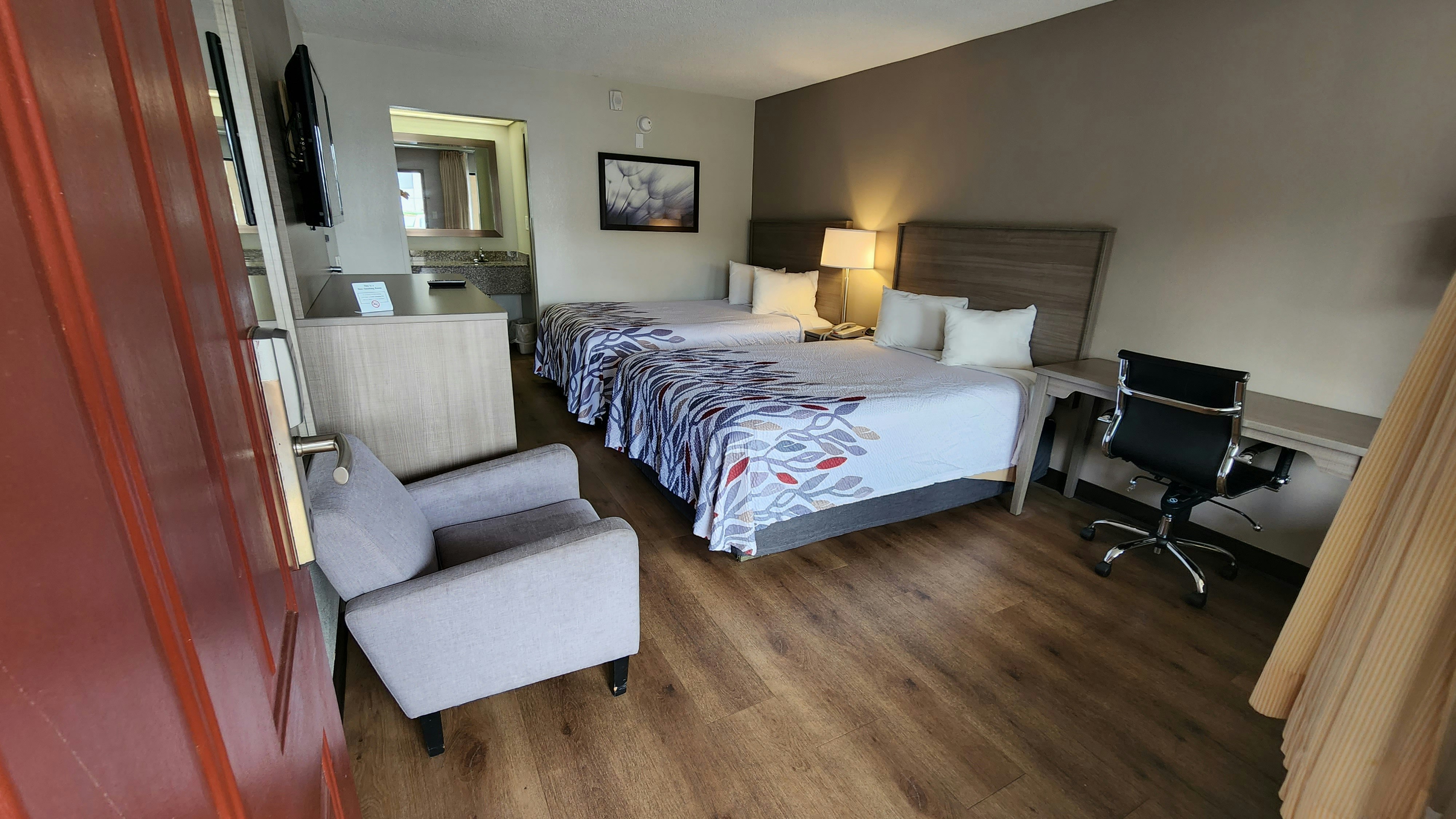 Deluxe 2 Full Beds Non-Smoking