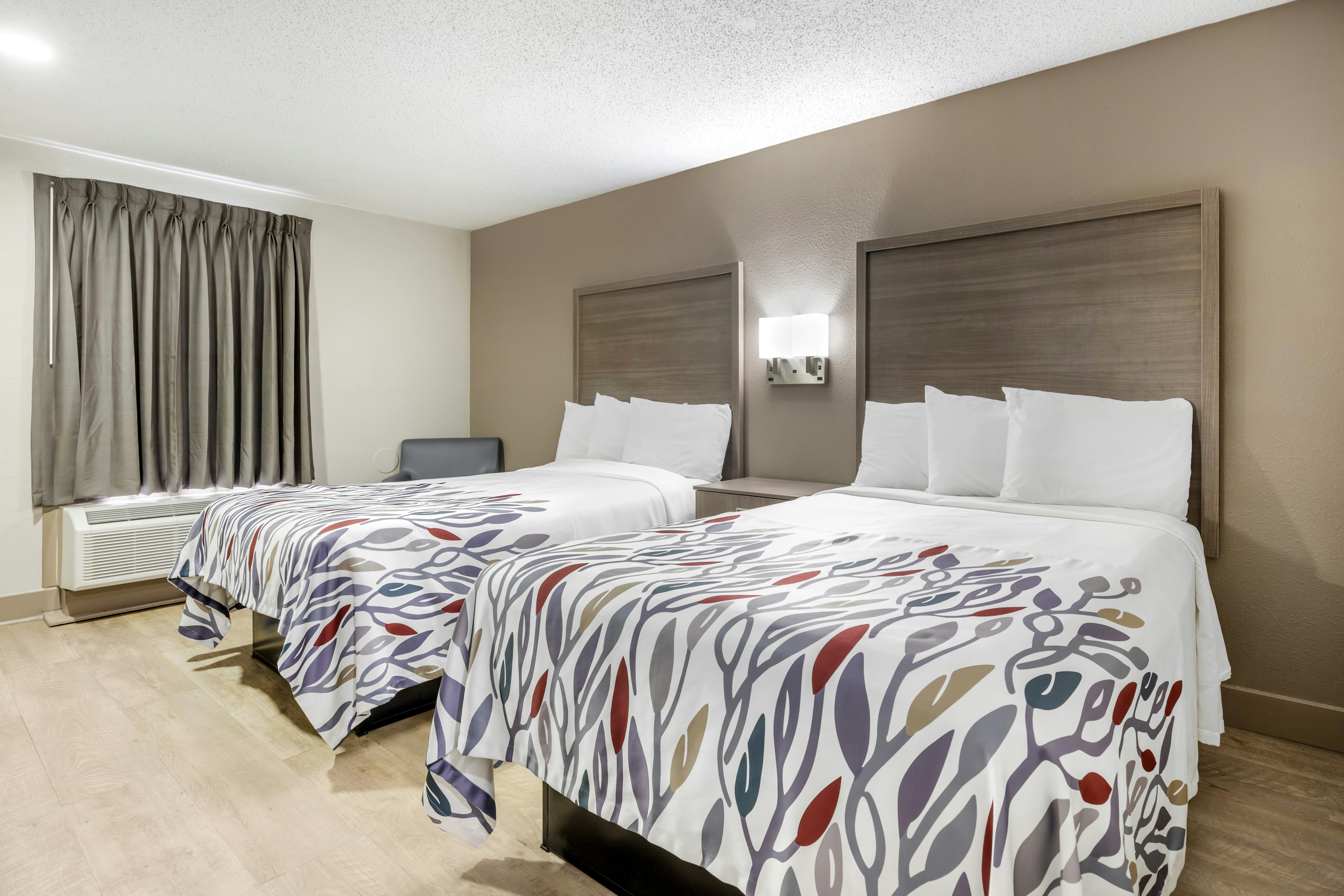 ADA Deluxe 2 Full Beds Non-Smoking