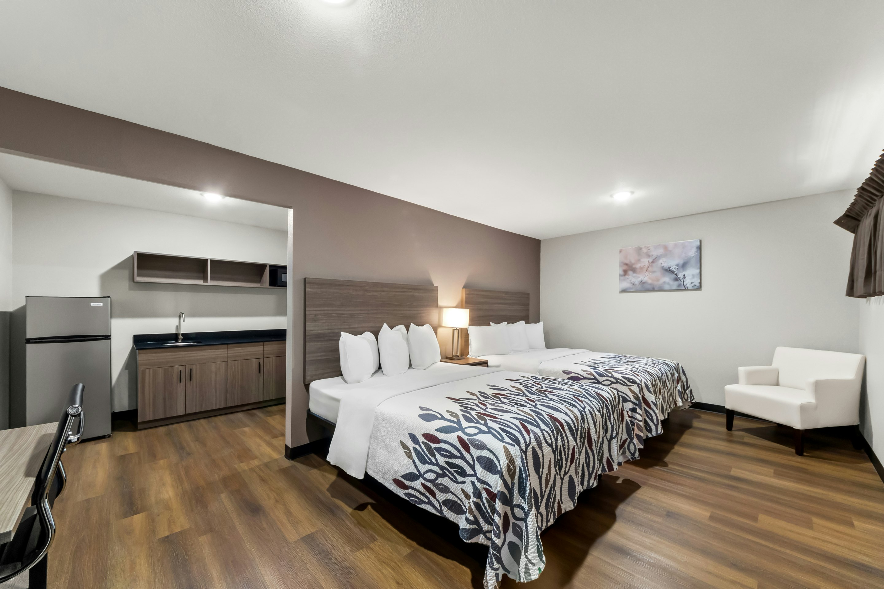 Deluxe 2 Queen Beds with Kitchenette Non-Smoking