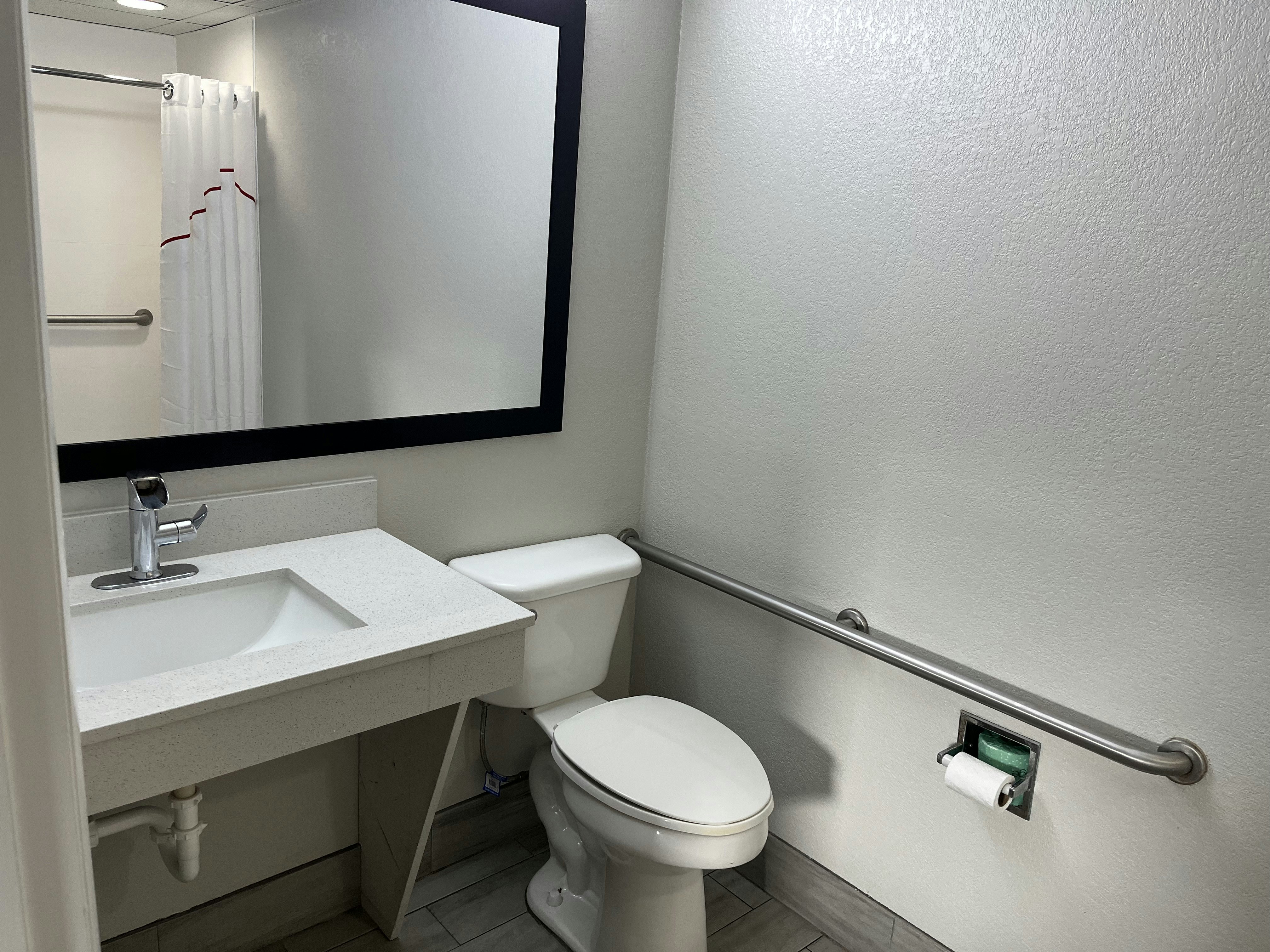 ADA Accessible Superior King with Roll-In Shower Non-Smoking