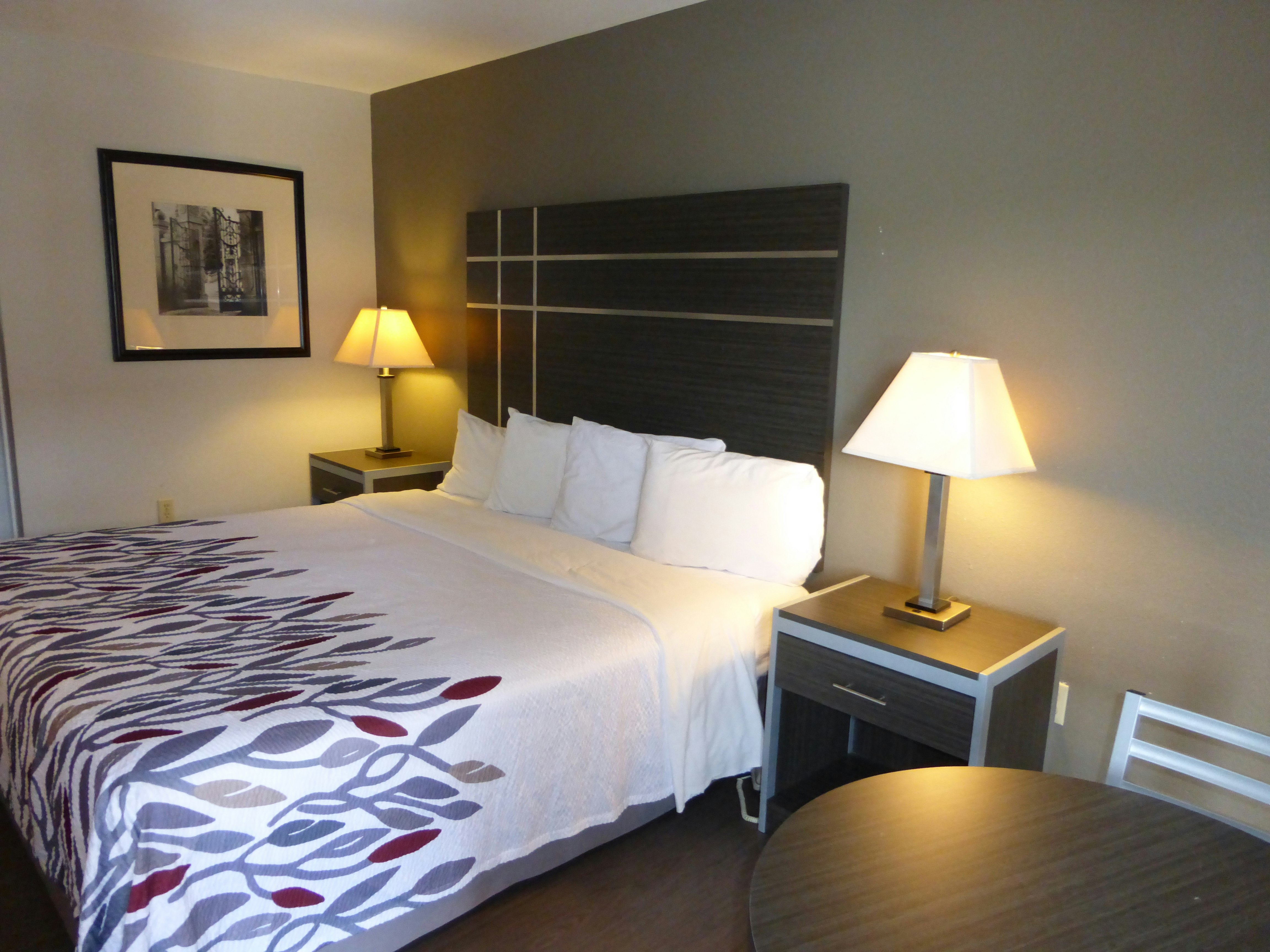 Red Roof Inn Columbia, TN