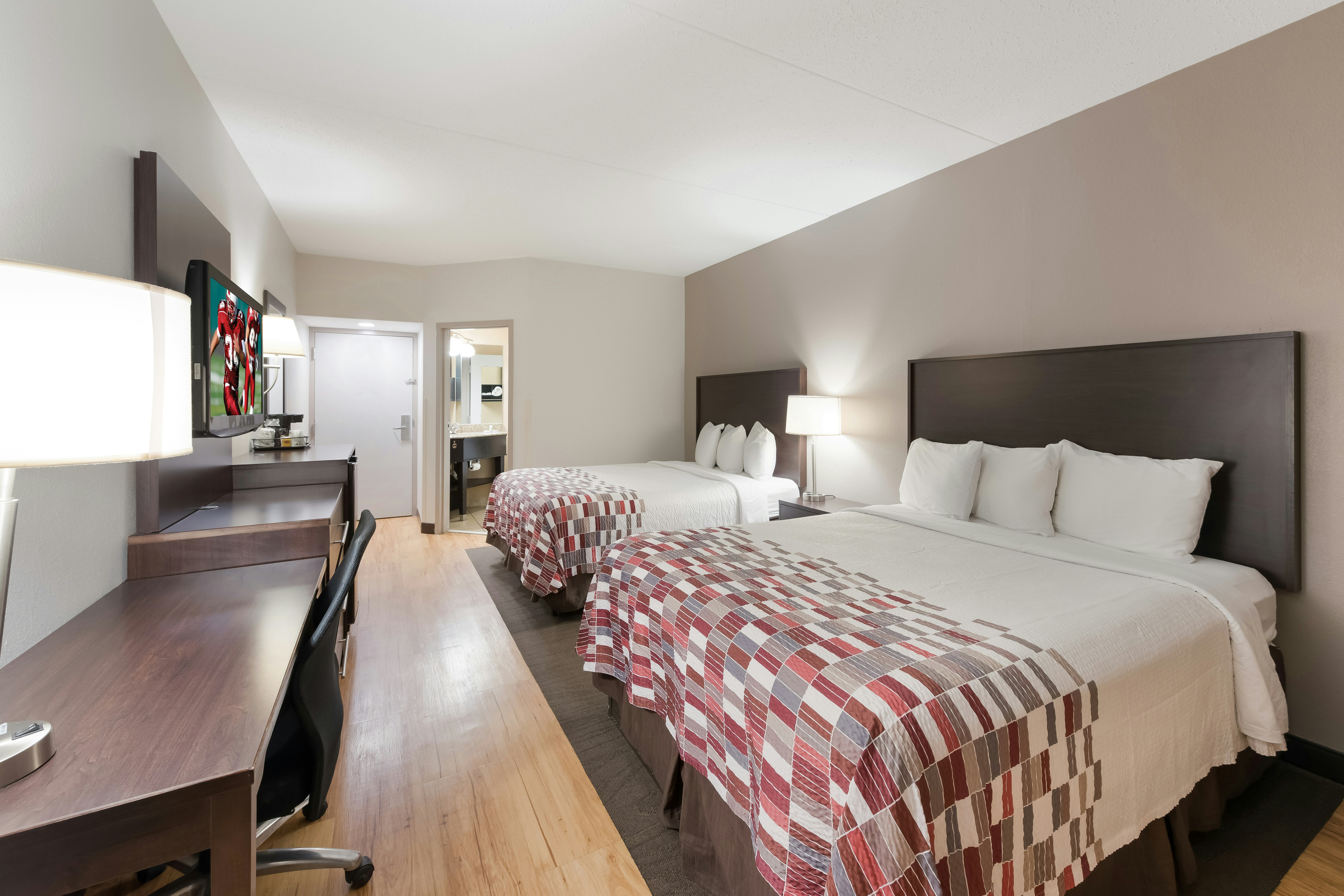 Red Roof Inn Suites Columbus – West Broad