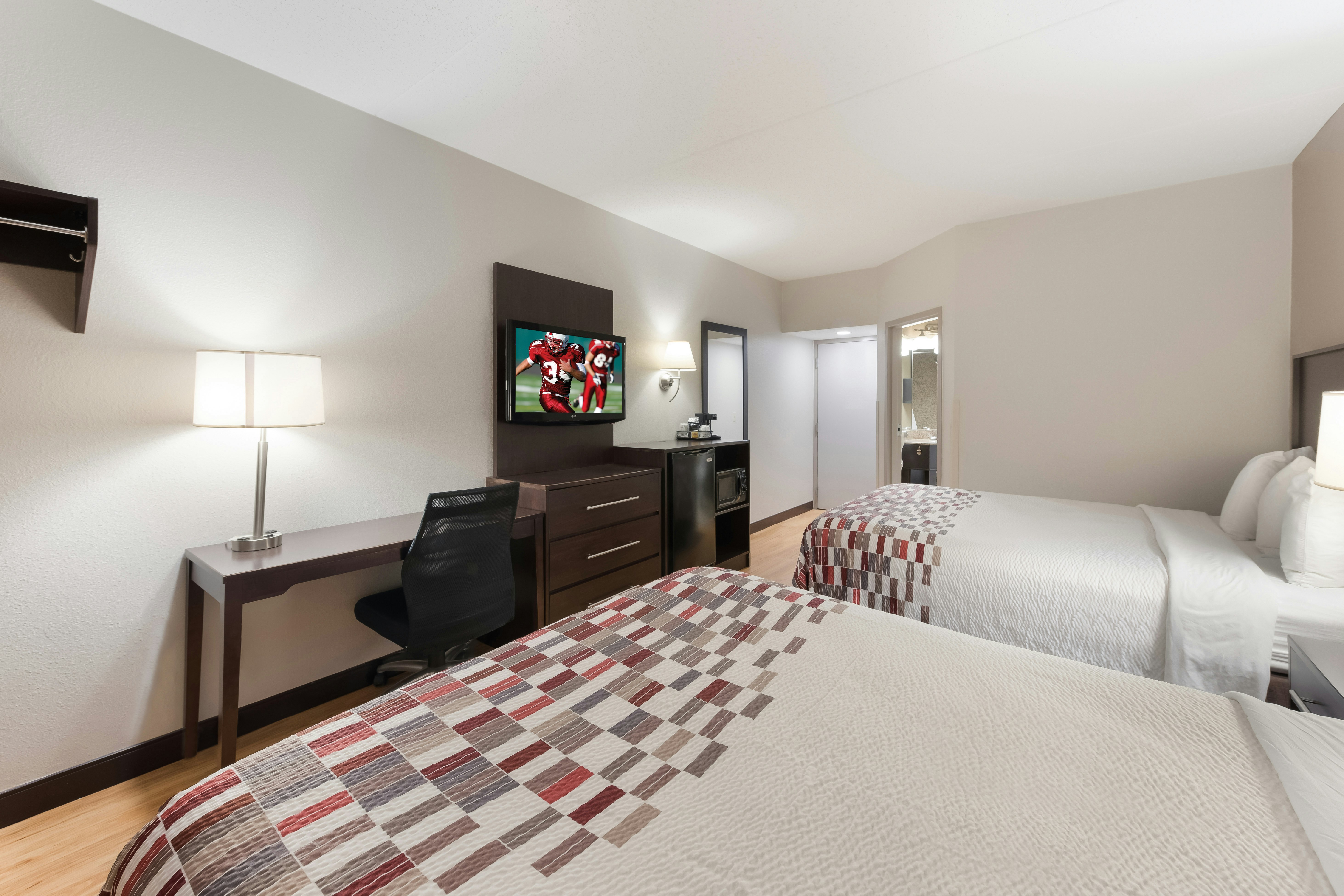 Red Roof Inn Suites Columbus – West Broad