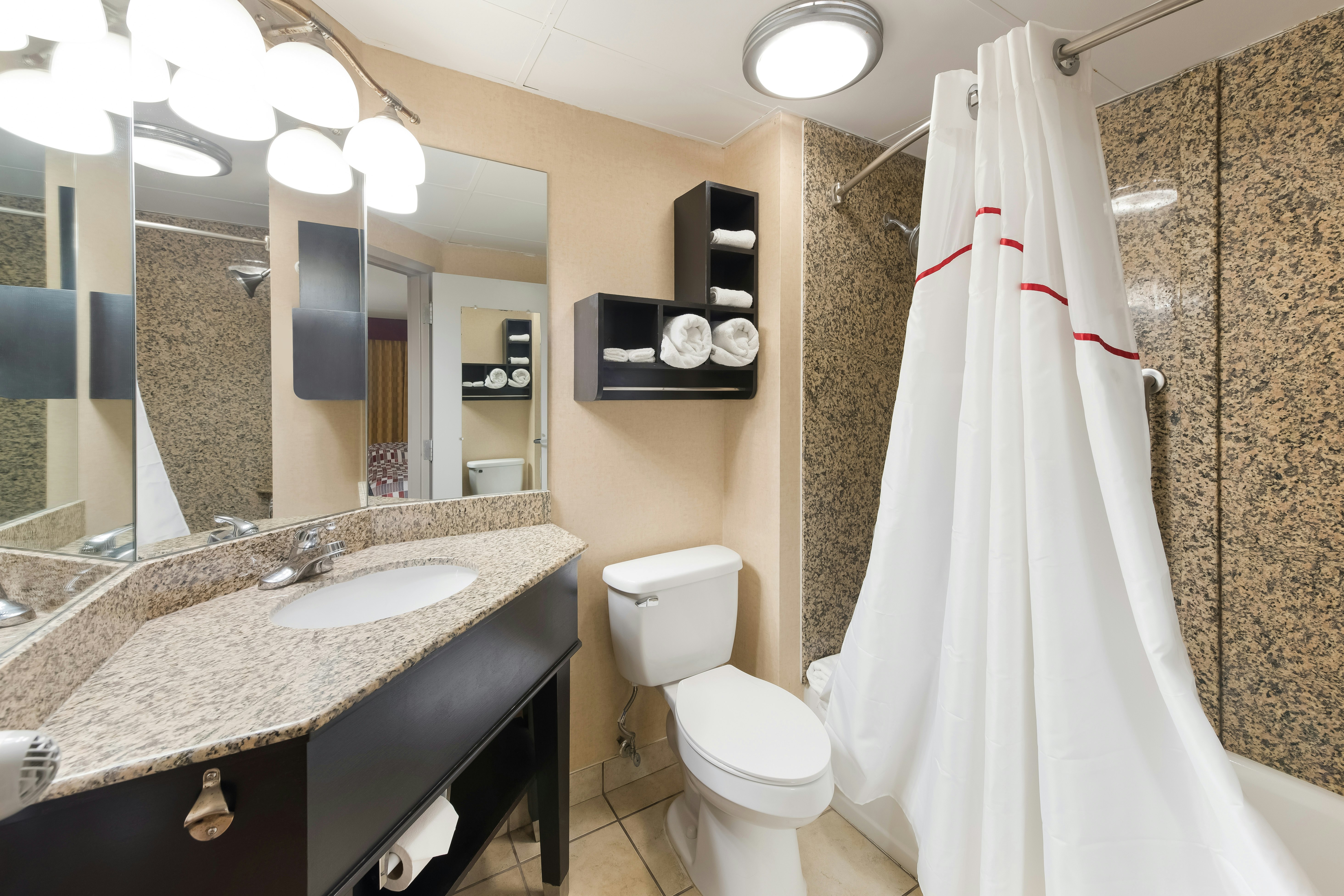 Red Roof Inn Suites Columbus – West Broad