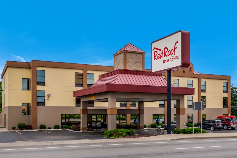 Red Roof Inn Suites Columbus – West Broad