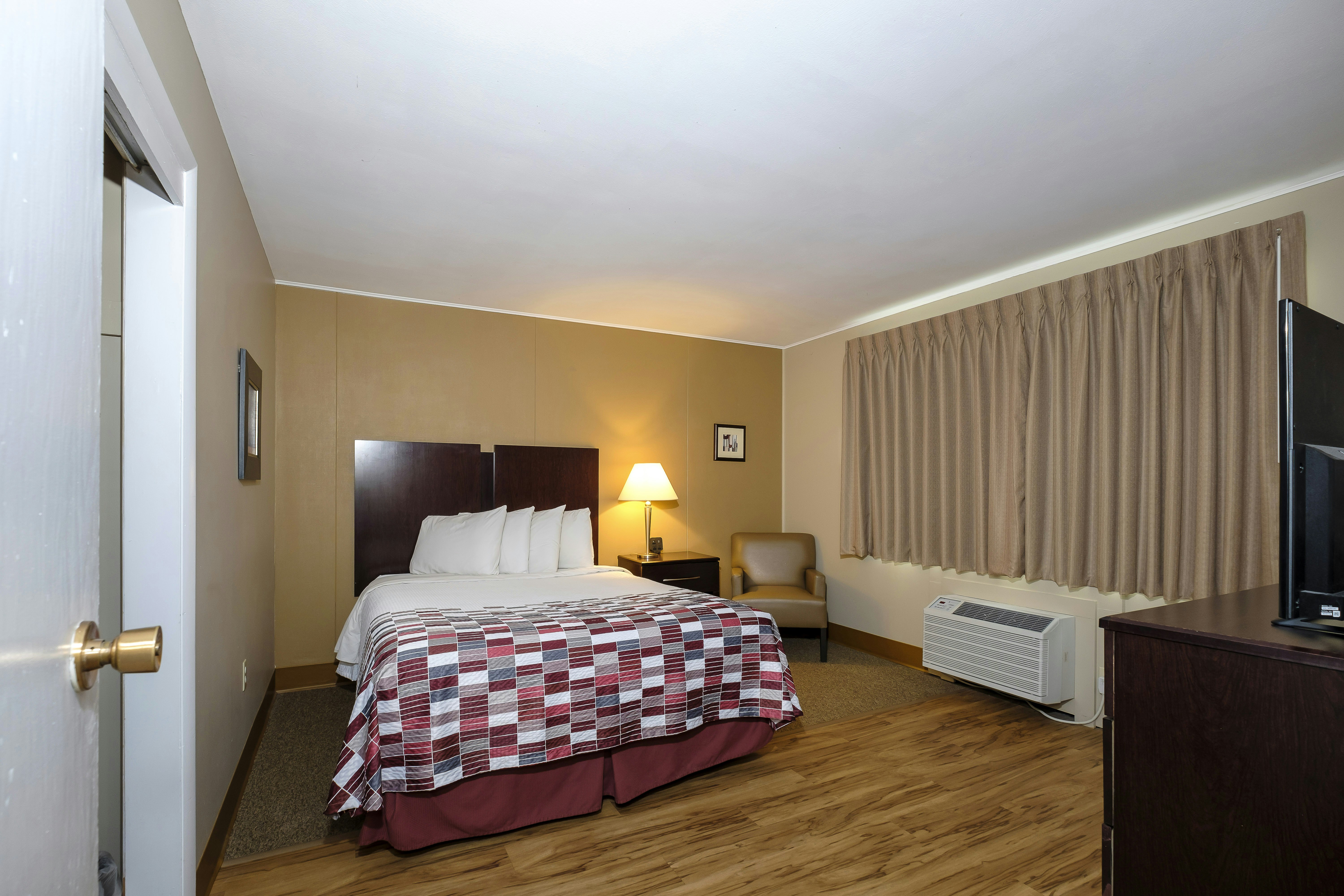 Red Roof Inn Suites Herkimer