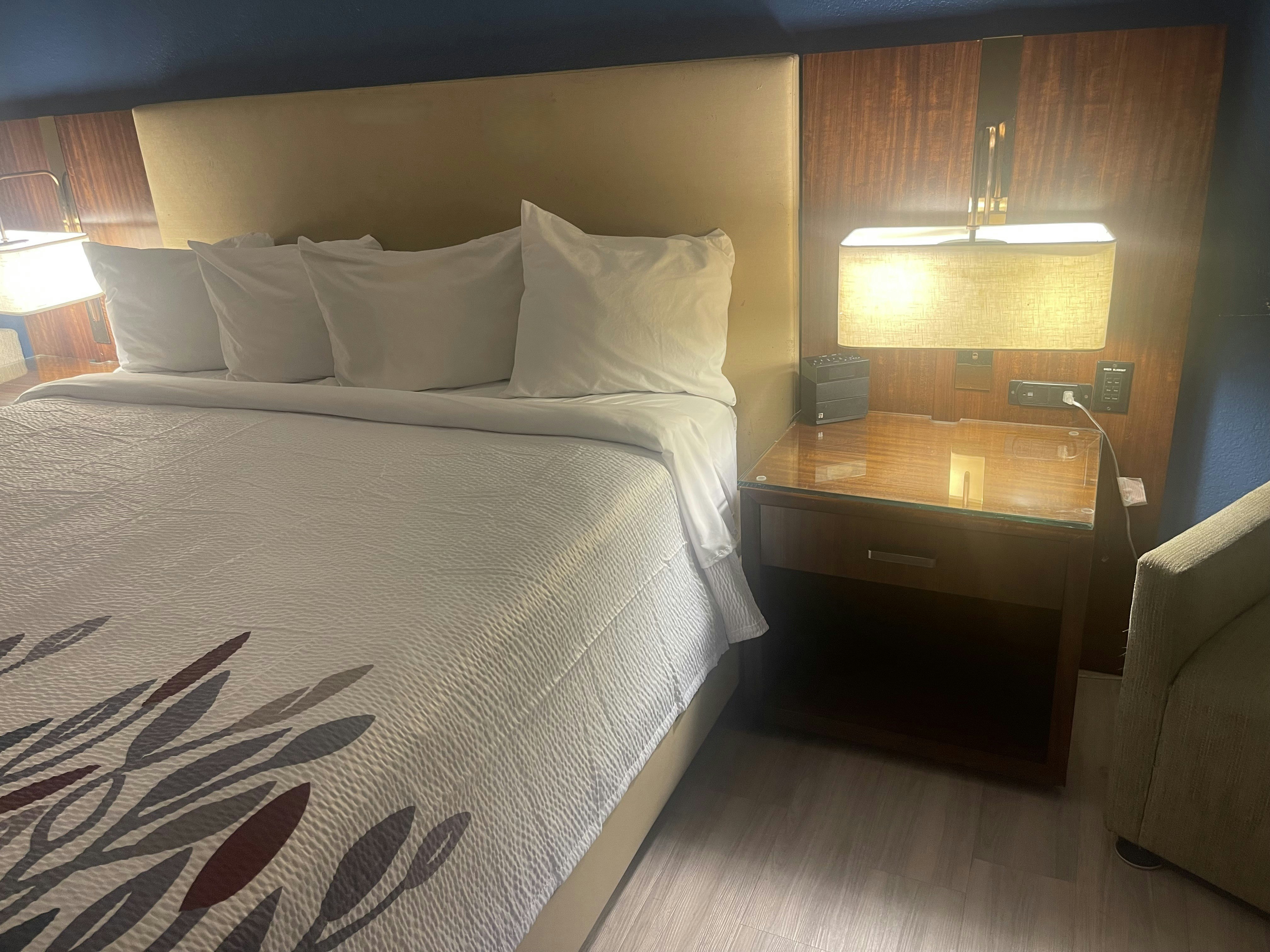 Red Roof Inn Suites Hinesville